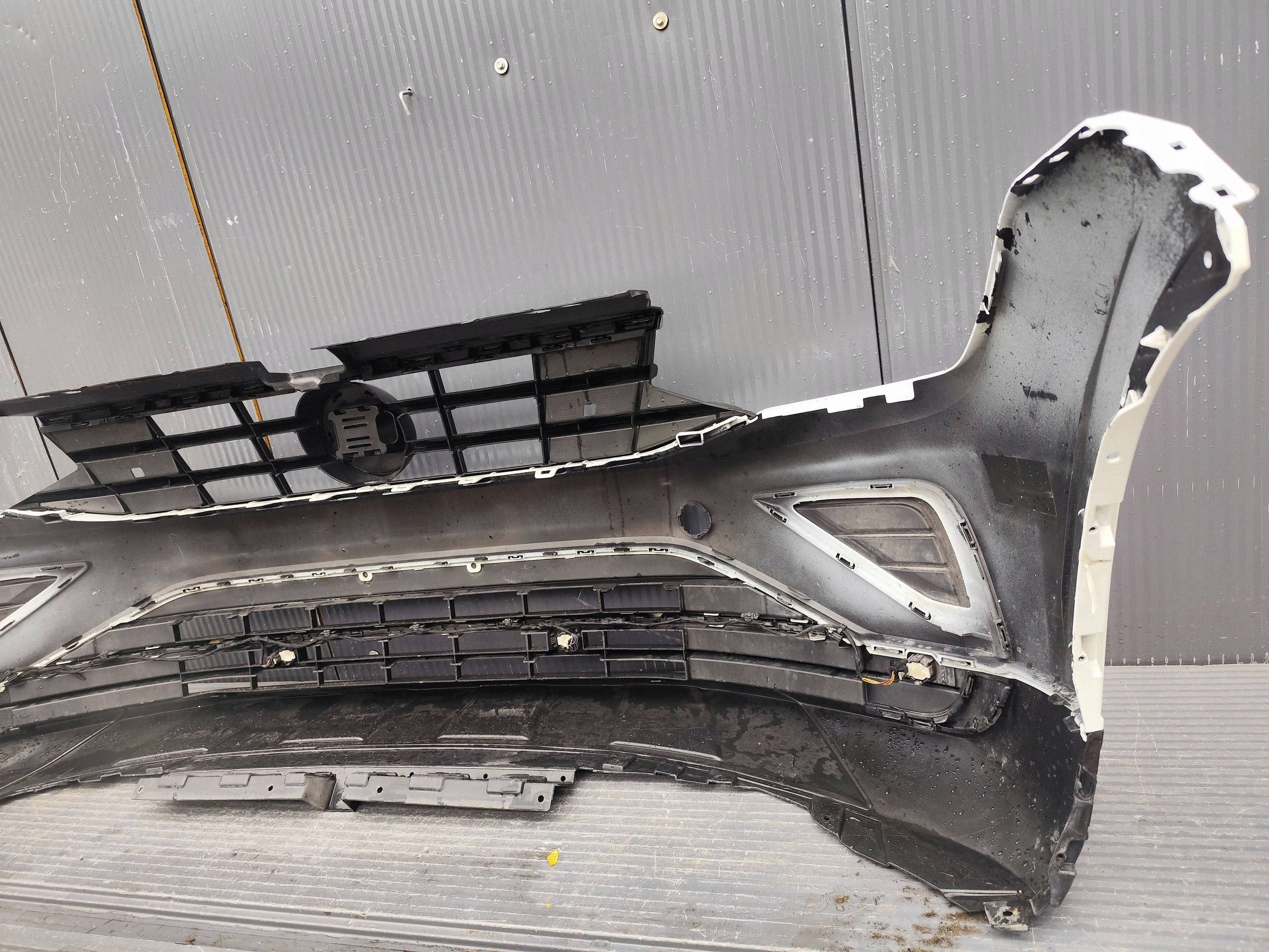 VW TIGUAN II LIFT 5NA front bumper 4xPDC complete DEMONTAZ