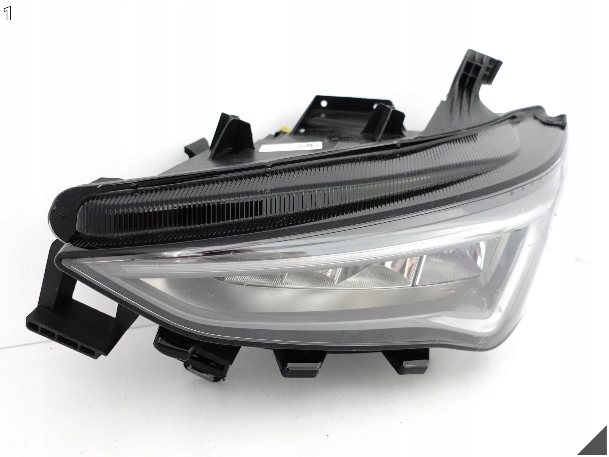 CUPRA BORN 10F 21- light FULL LED left front EUROPA