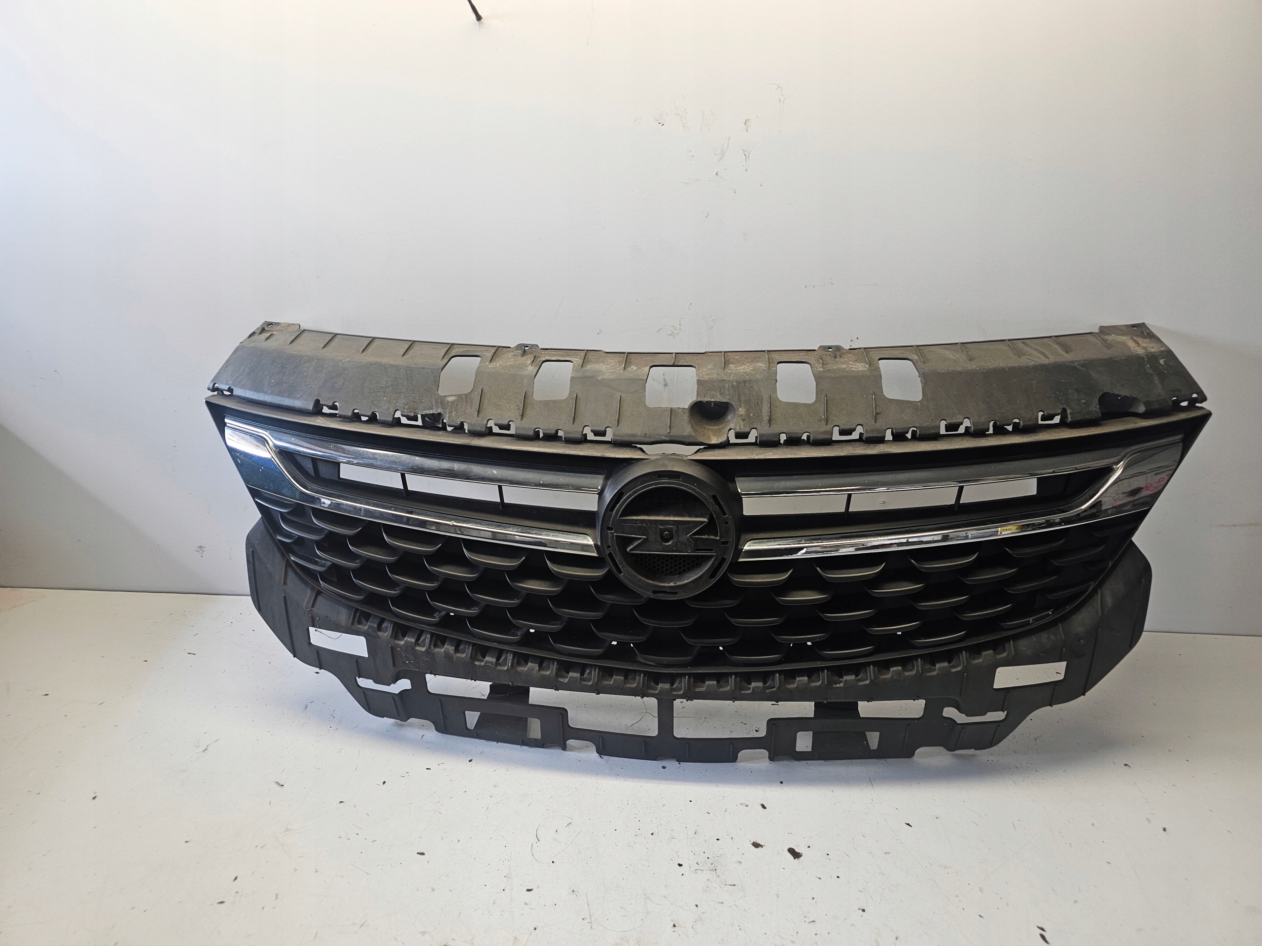 Opel Astra Kühlergrill FRONTGRILL Kühlergitter - Thumbnail 1