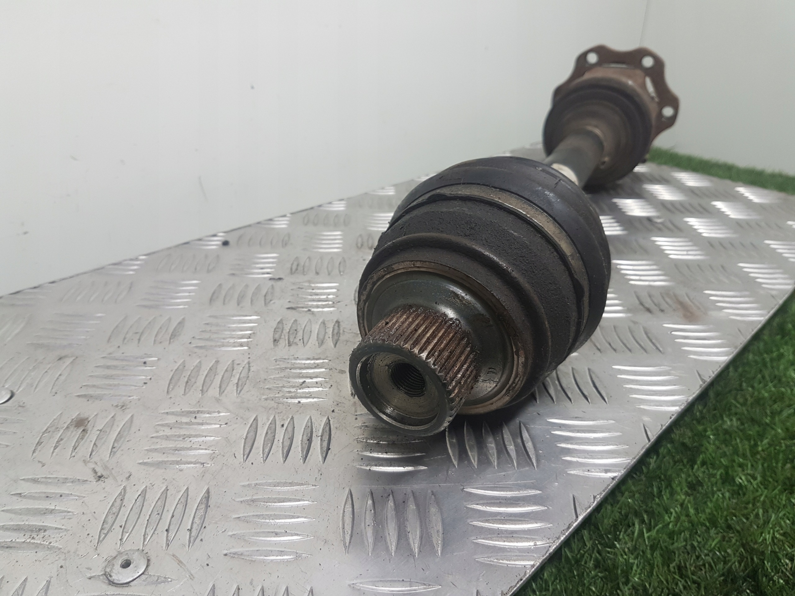 demi axe demi axe gauche avant AUDI A6-C7 4G0407271F
