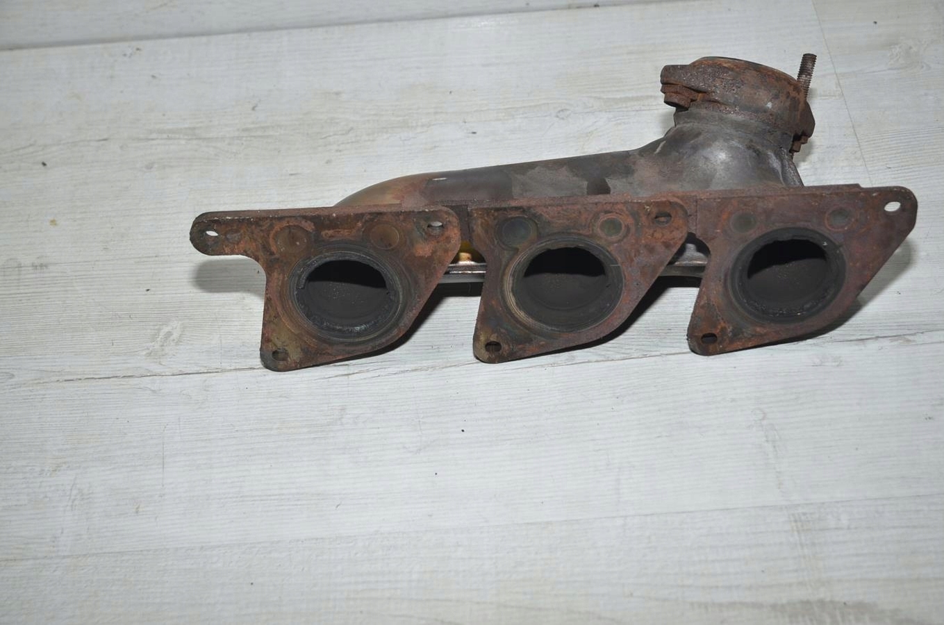 exhaust manifold left 3.5 Mercedes CLS w219