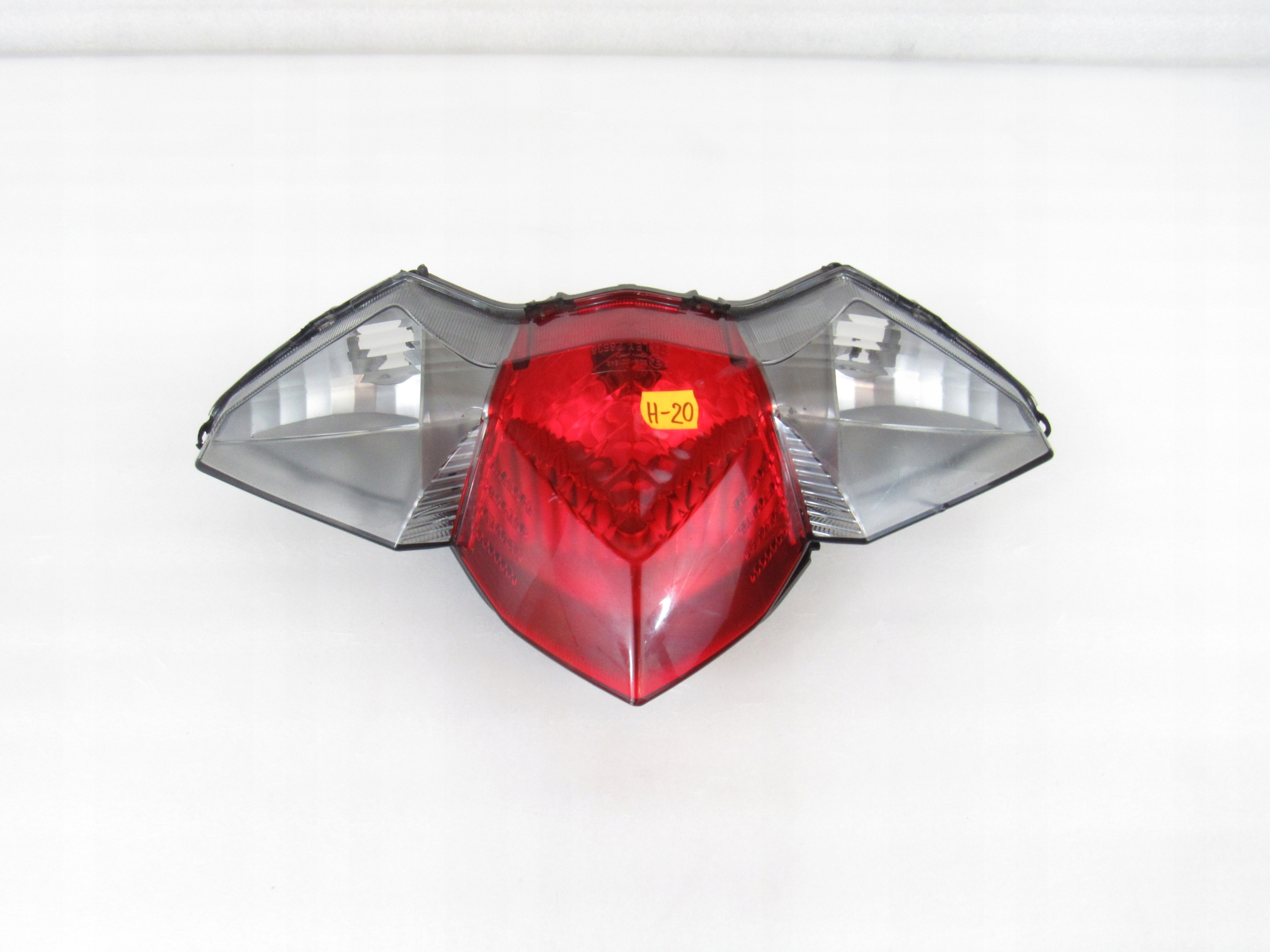 Задній ліхтар Honda VFR 1200 F