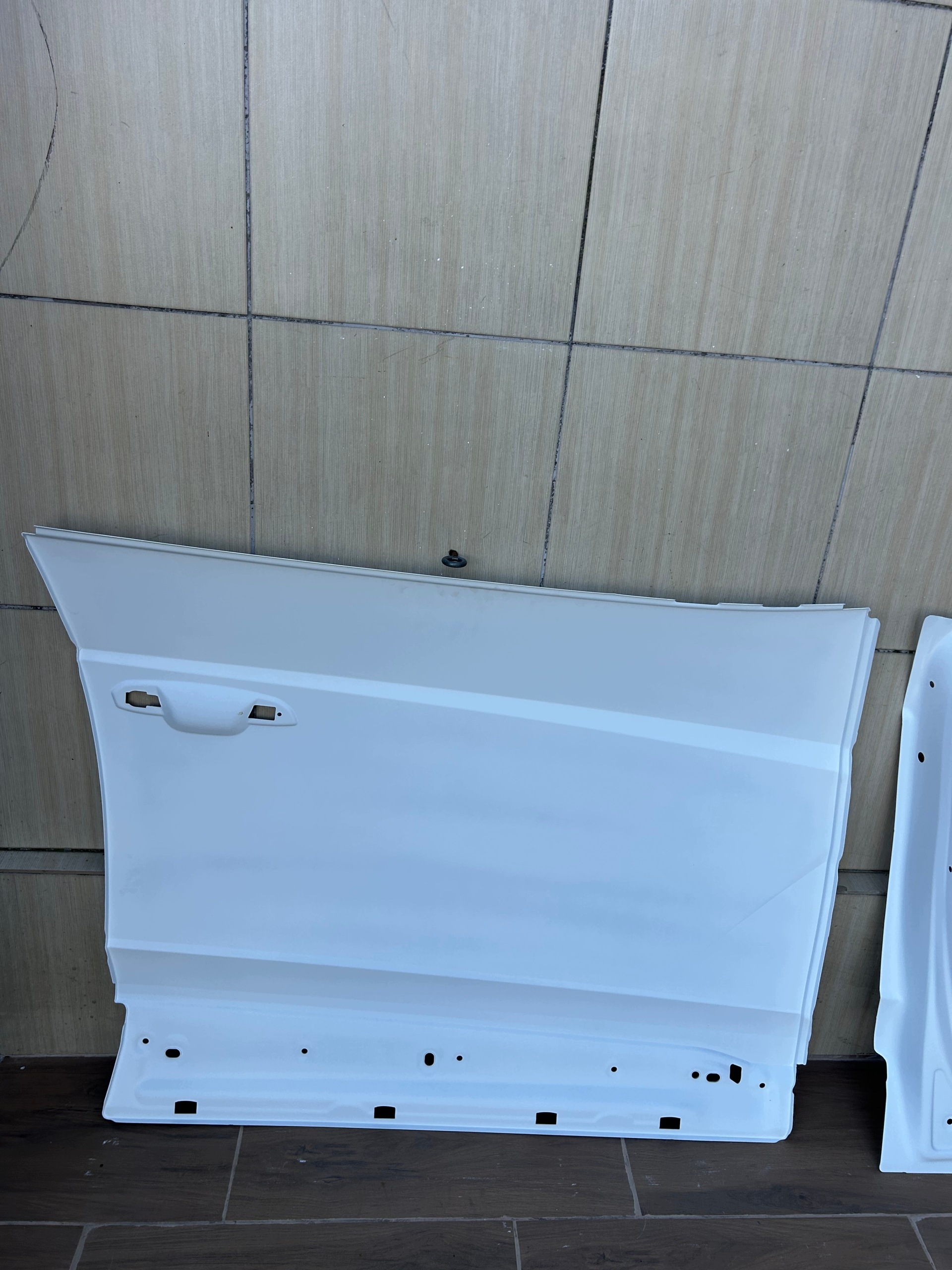 Lamborghini Urus side door front left, Left Door