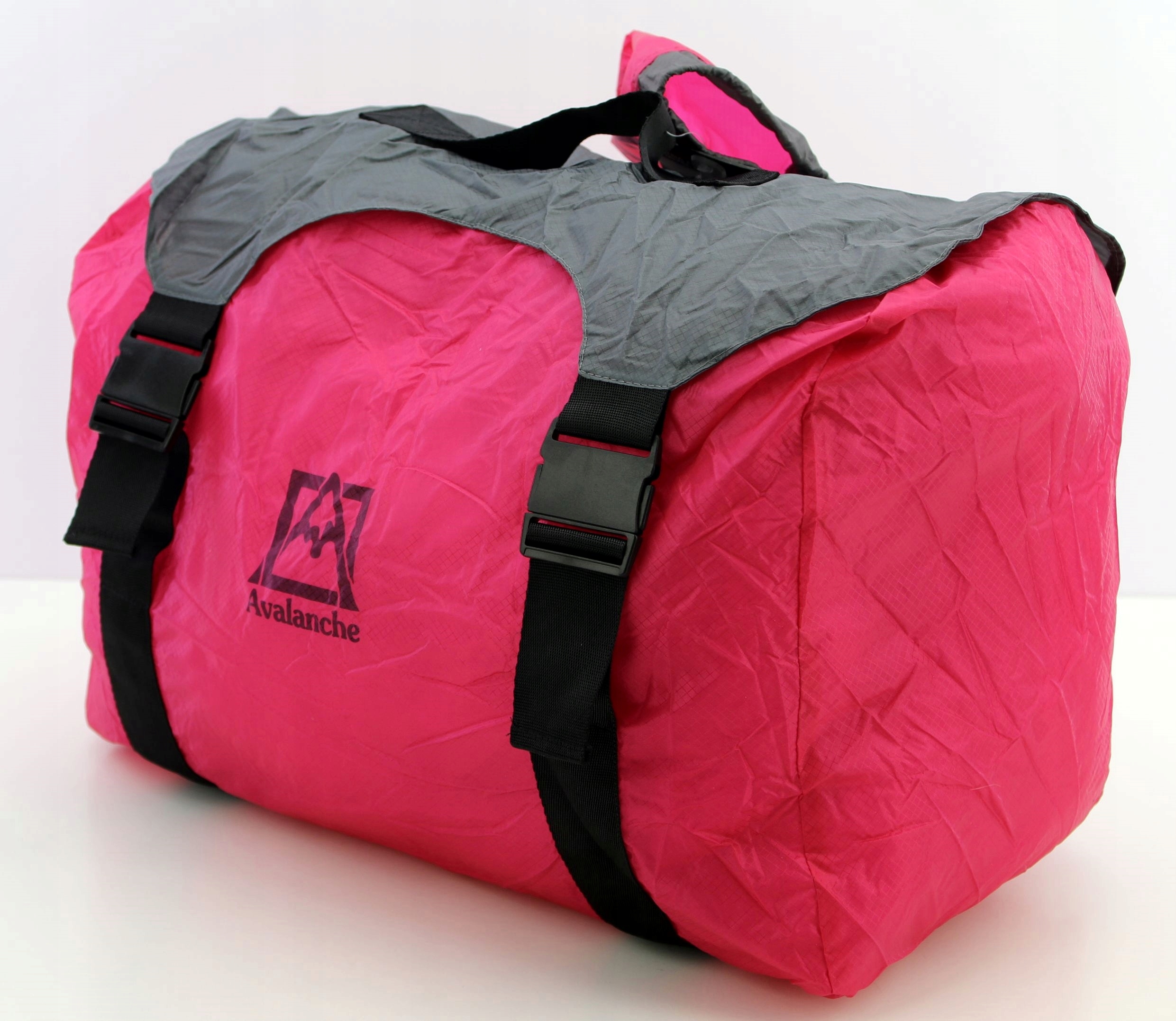 

$32 Avalanche Torba Podróżna wodoodporna Nekoma