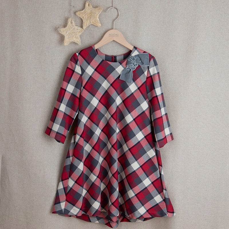 SUKIENKA O LUŹNYM KROJU W KRATĘ MINIMI 110