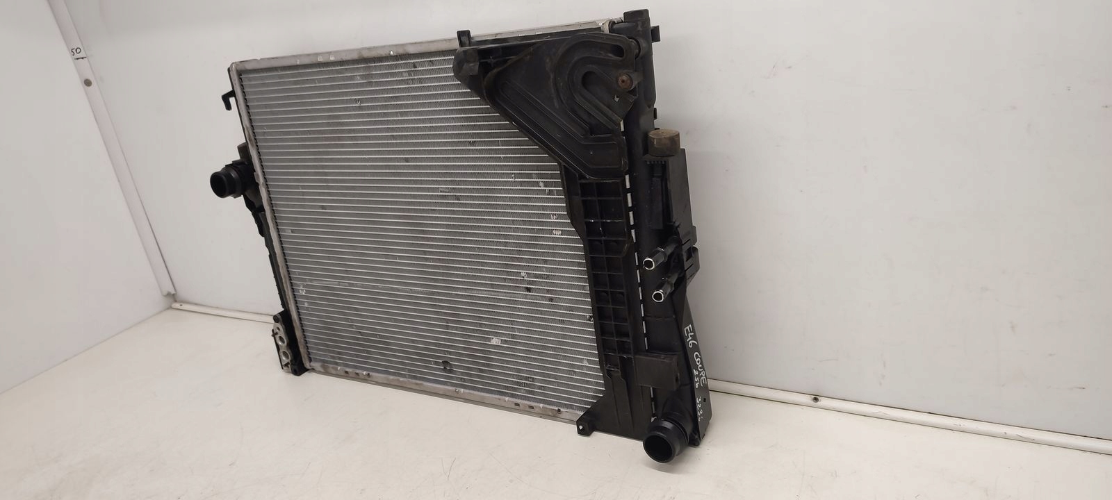 chladič vody klimatizaci BMW E46 Coupe 2,5
