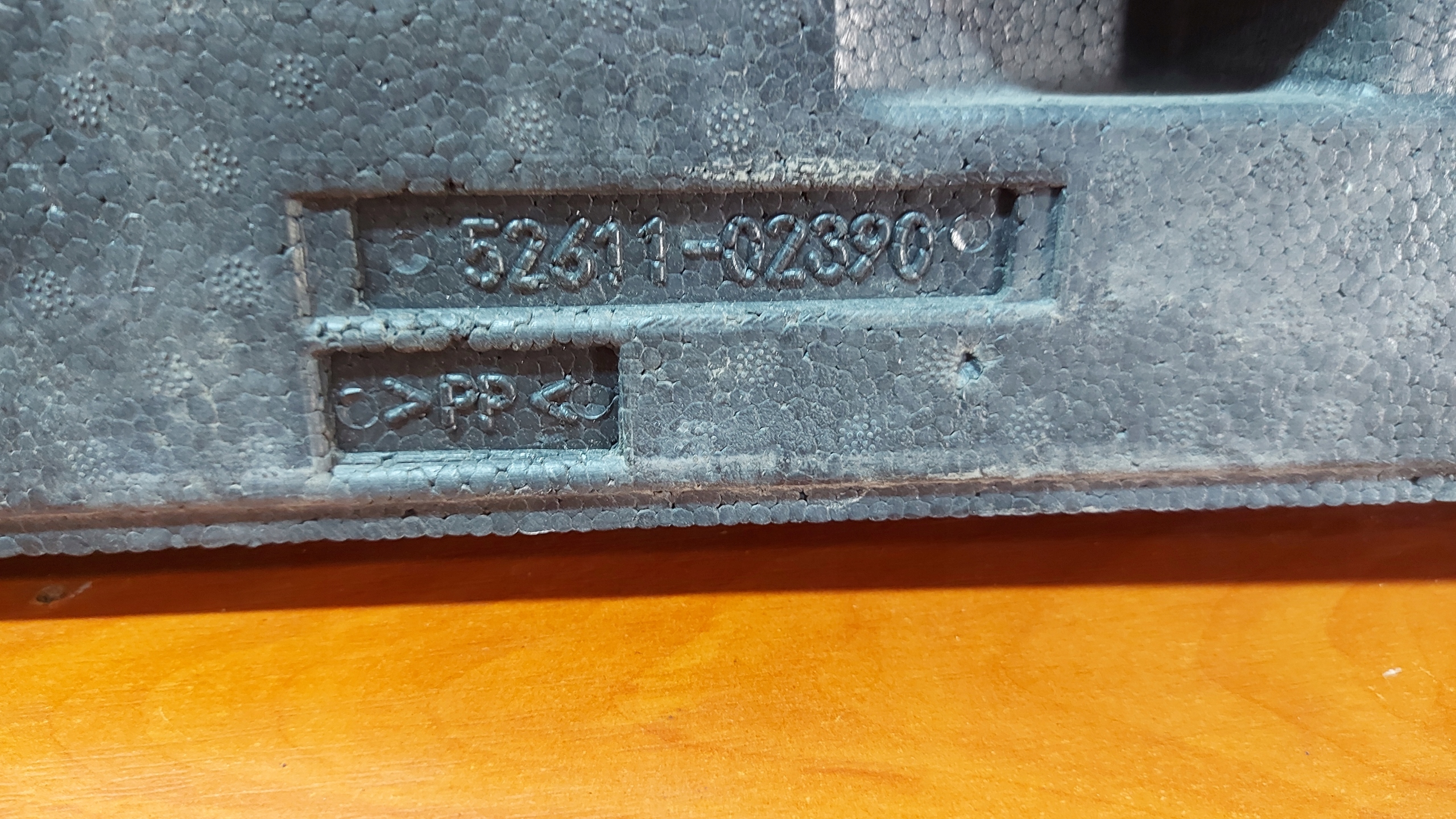 ABSORBER Polystirén nárazníku předek TOYOTA COROLLA E16 E18 16-18