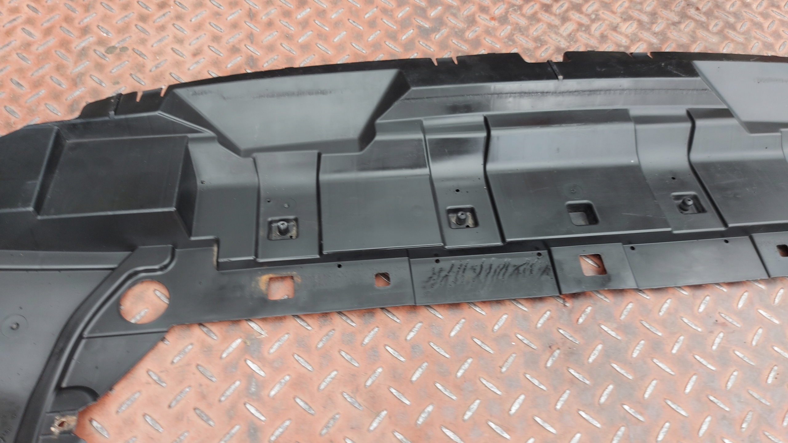 ABSORBER Blende Abdeckung unter Stoßstange VOLVO XC40 II