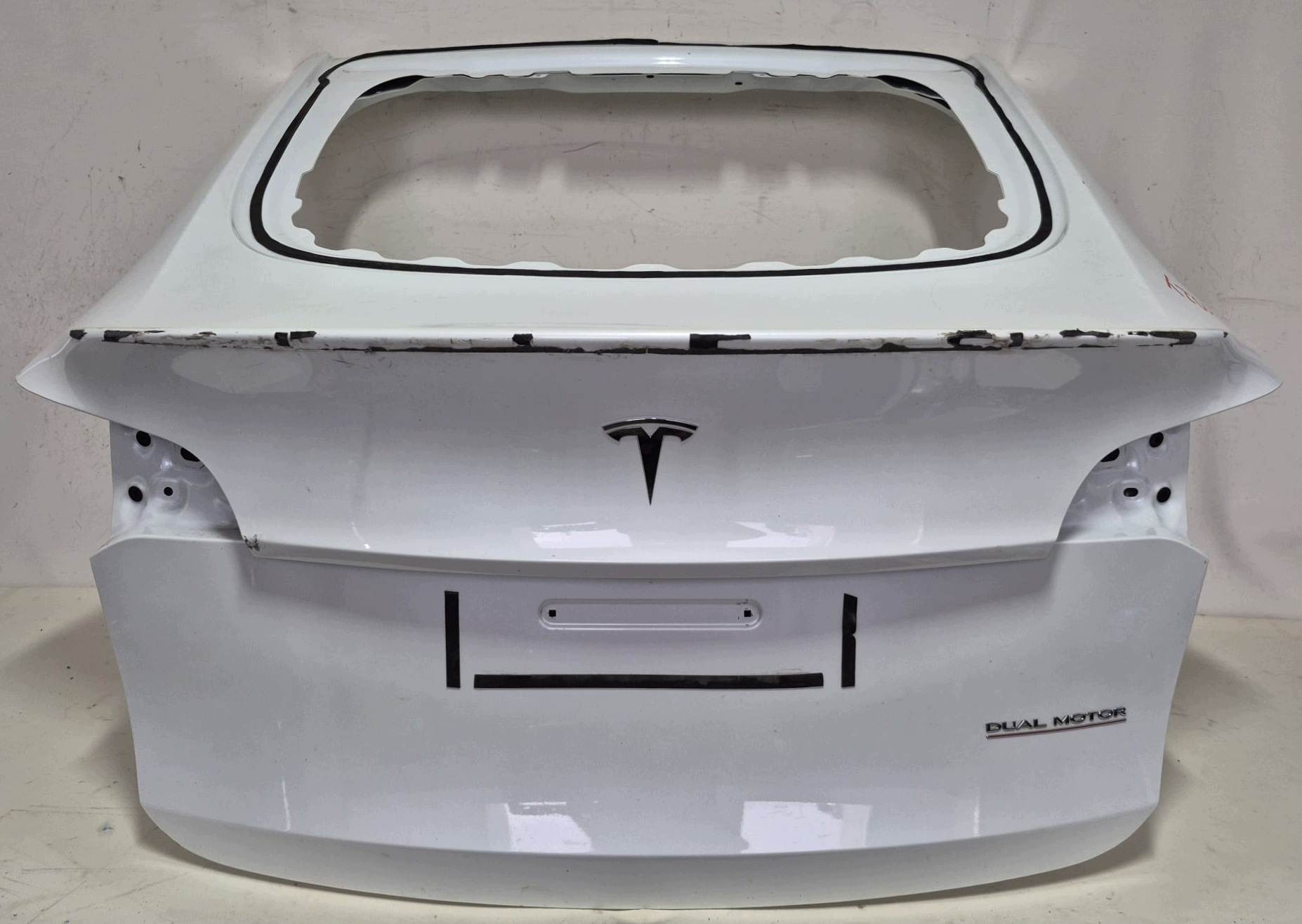 TESLA MODEL Y 20- trunk door boot rear part rear
