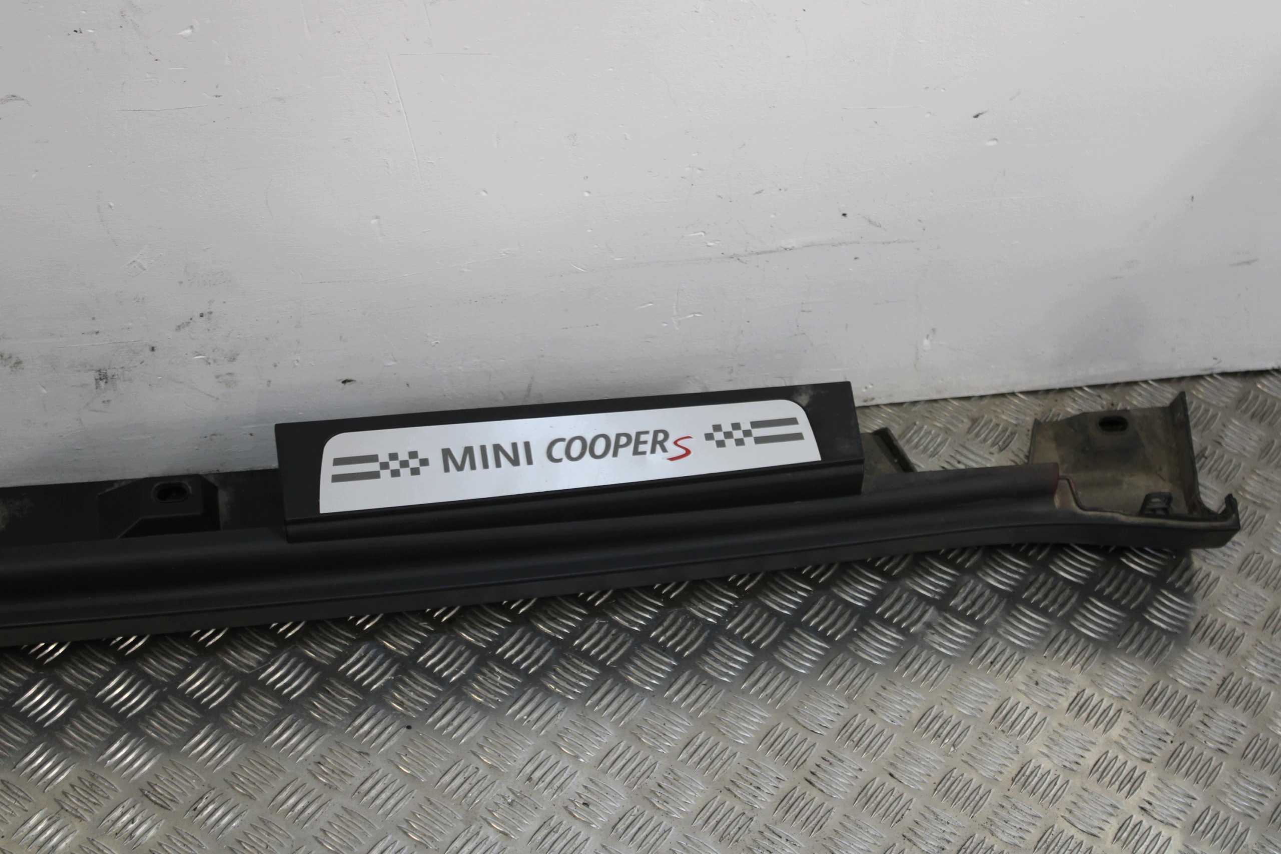 cap threshold right threshold right 9801888 MINI COUNTRYMAN R60 S