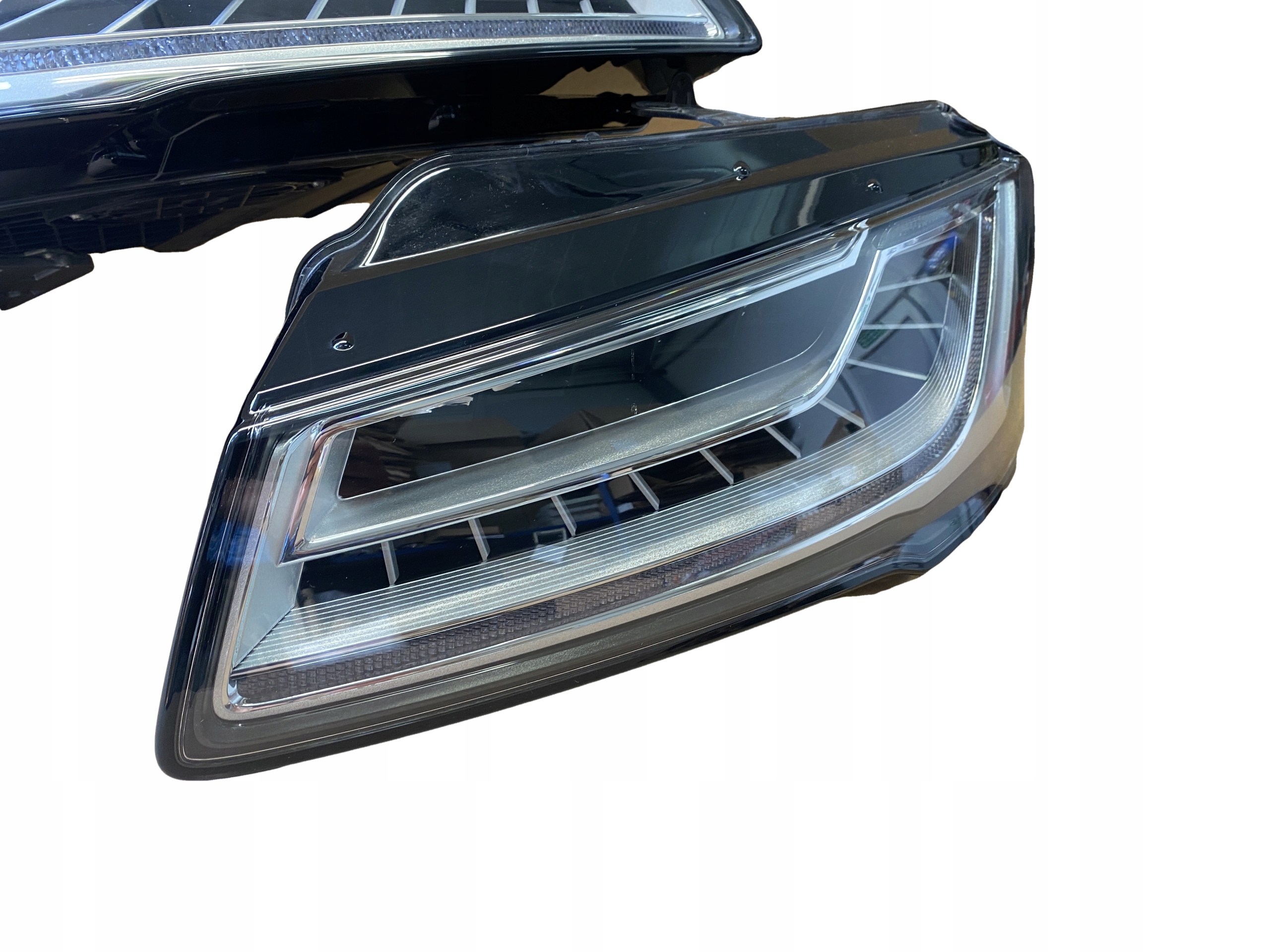 AUDI A8 4H D4 LIFT lights front MATRIX 4H0941035 4H0941036