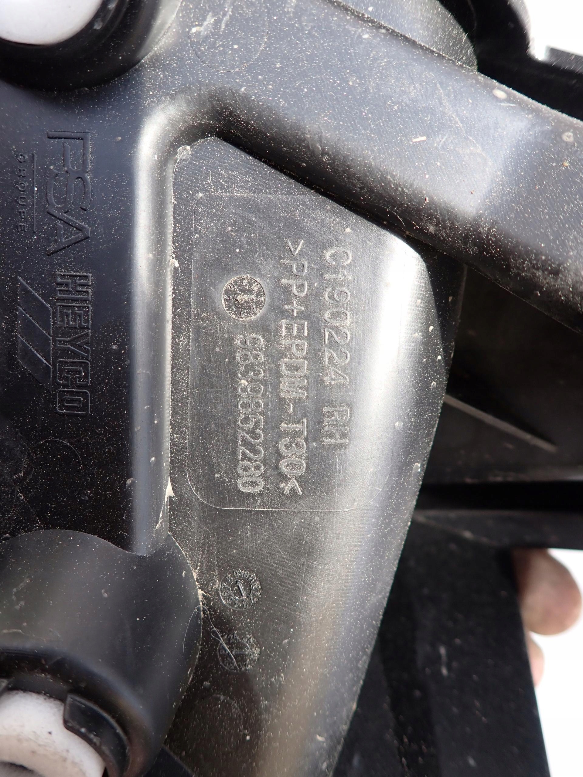 OPEL ASTRA L VI bumper bracket right 9839852280