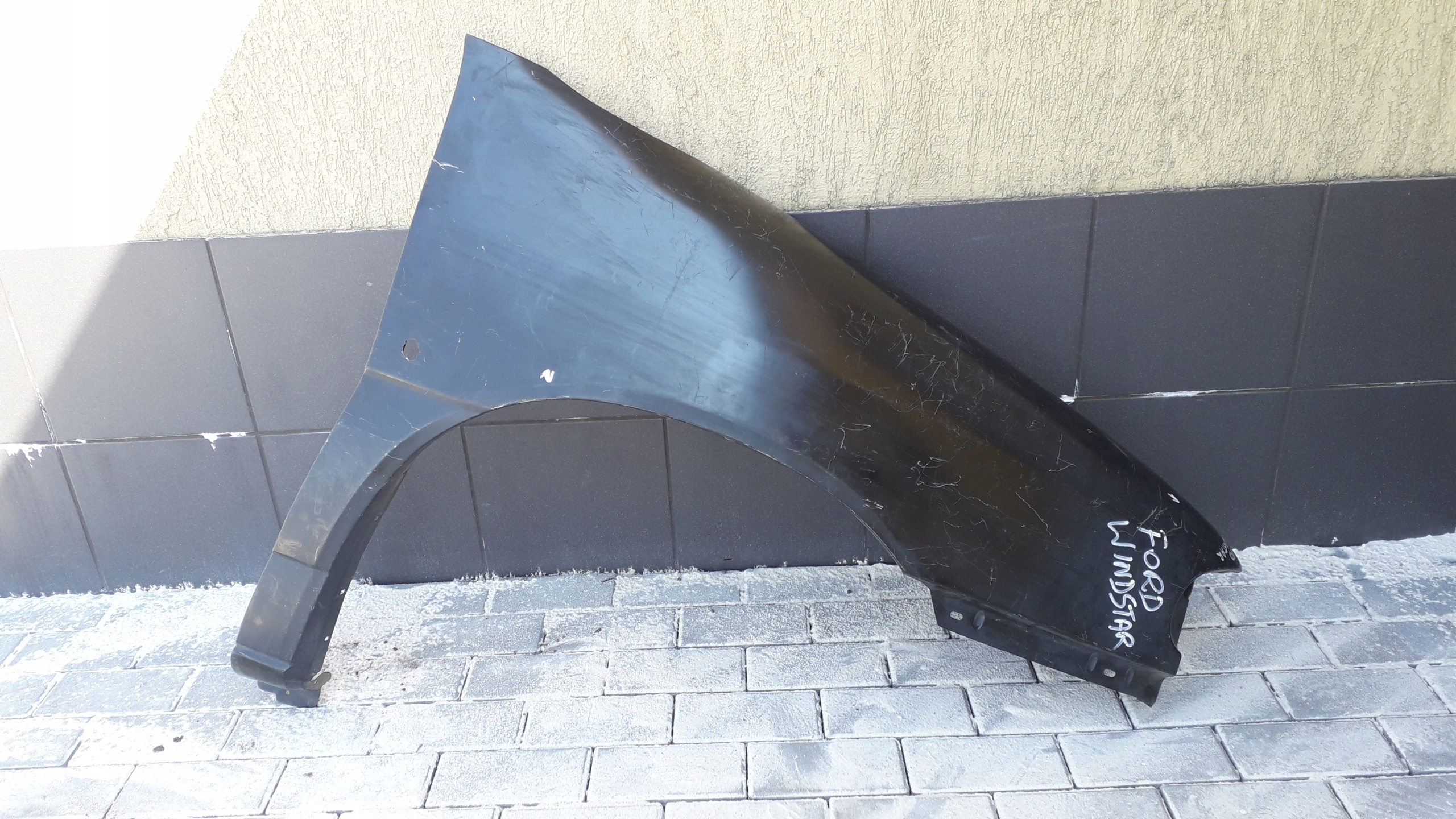 FORD WINDSTAR 98-00 BŁOTNIK PRAWY PRZEDNI PRZÓD