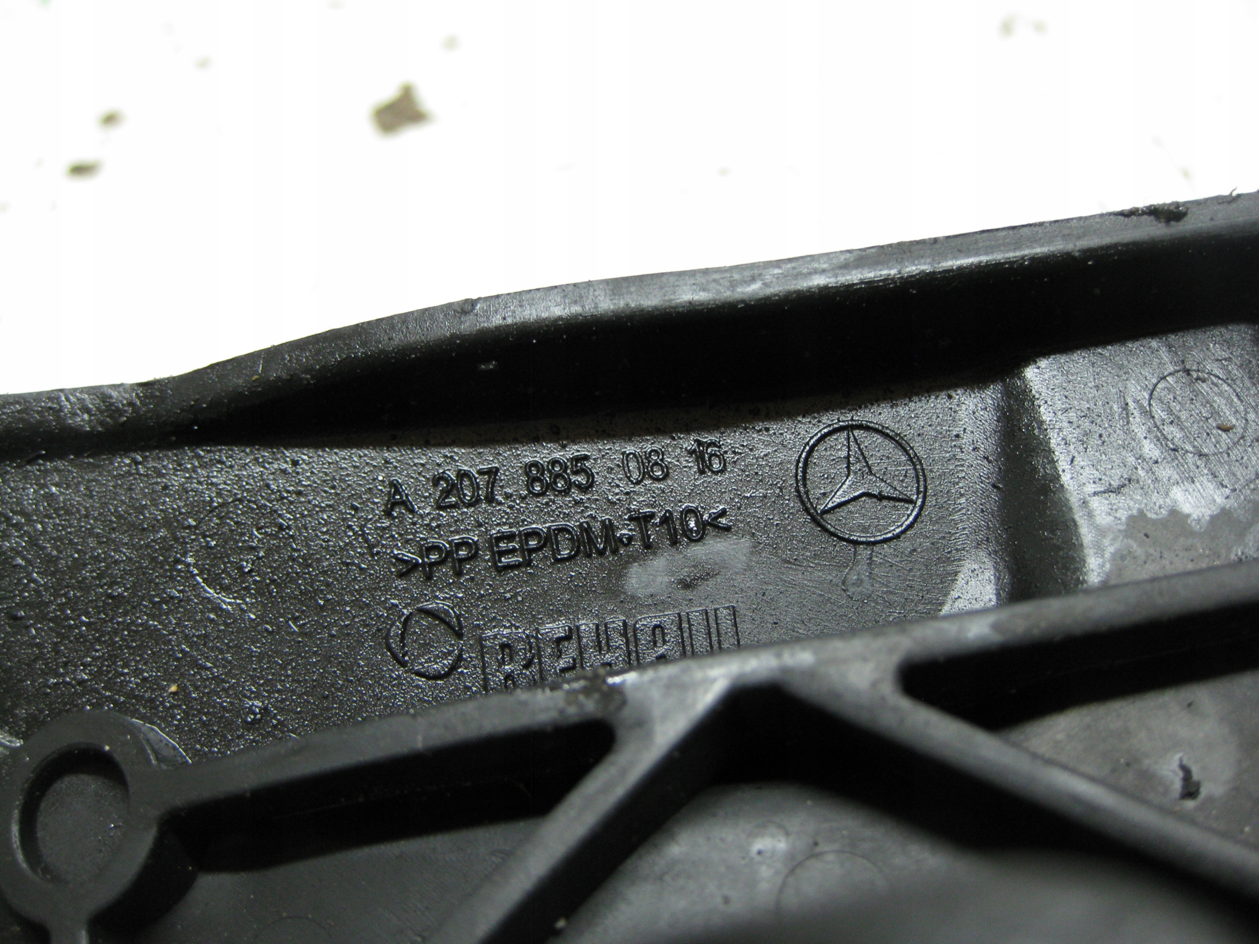 MERCEDES W207 3.0 CDI 11R bumper bracket front A2078850816