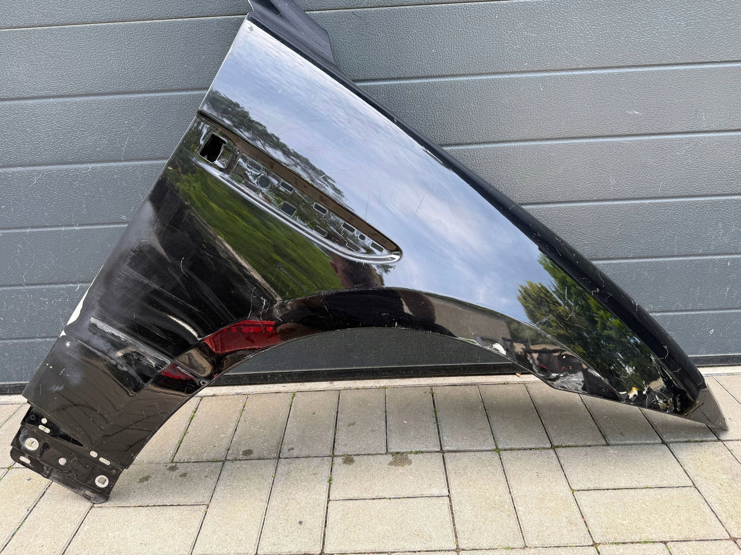 Jaguar F Pace 16- fender right front front