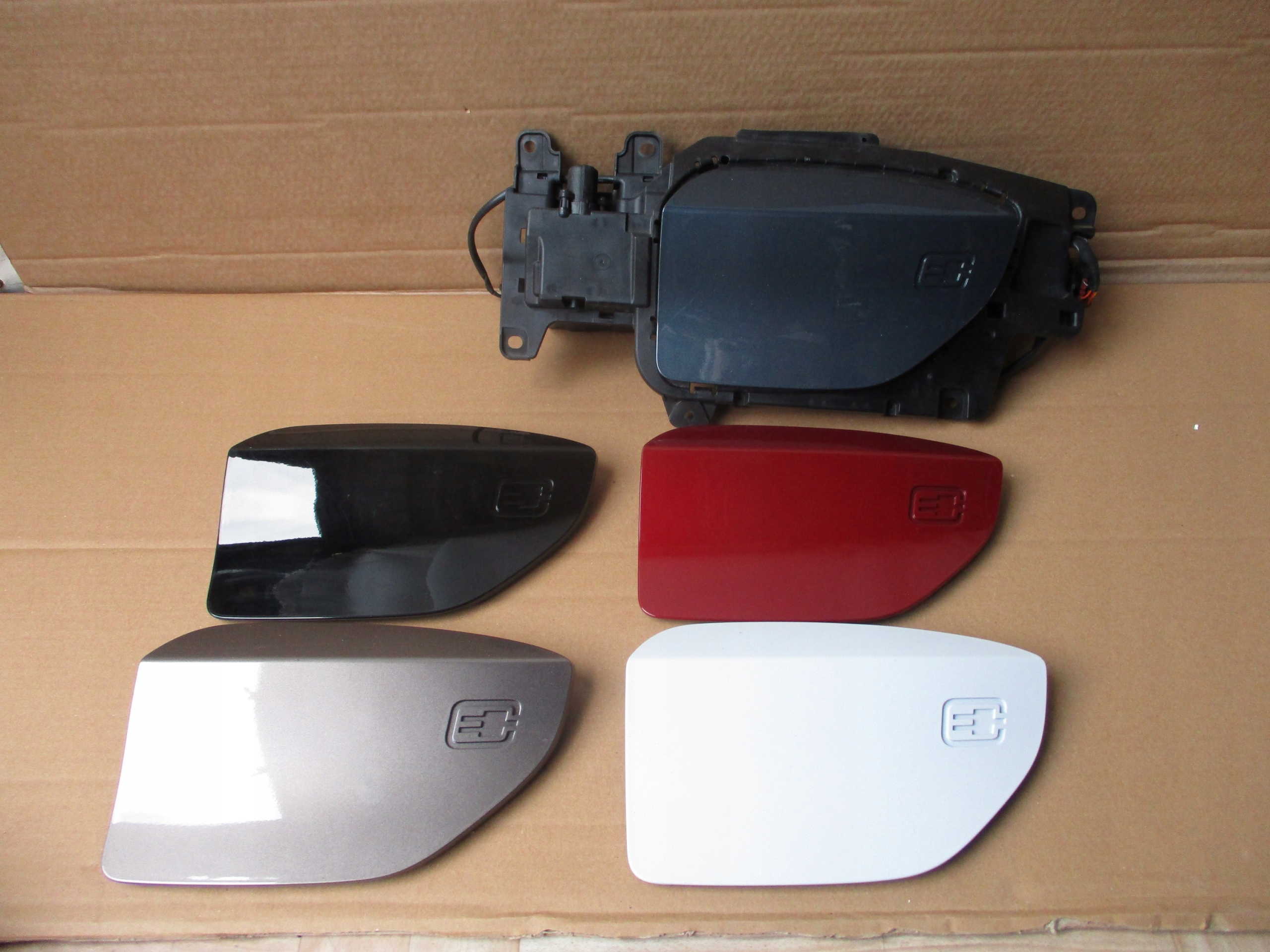 GNIAZDO ŁADOWANIA HYUNDAI KONA ELECTRIC LIFT NOWE