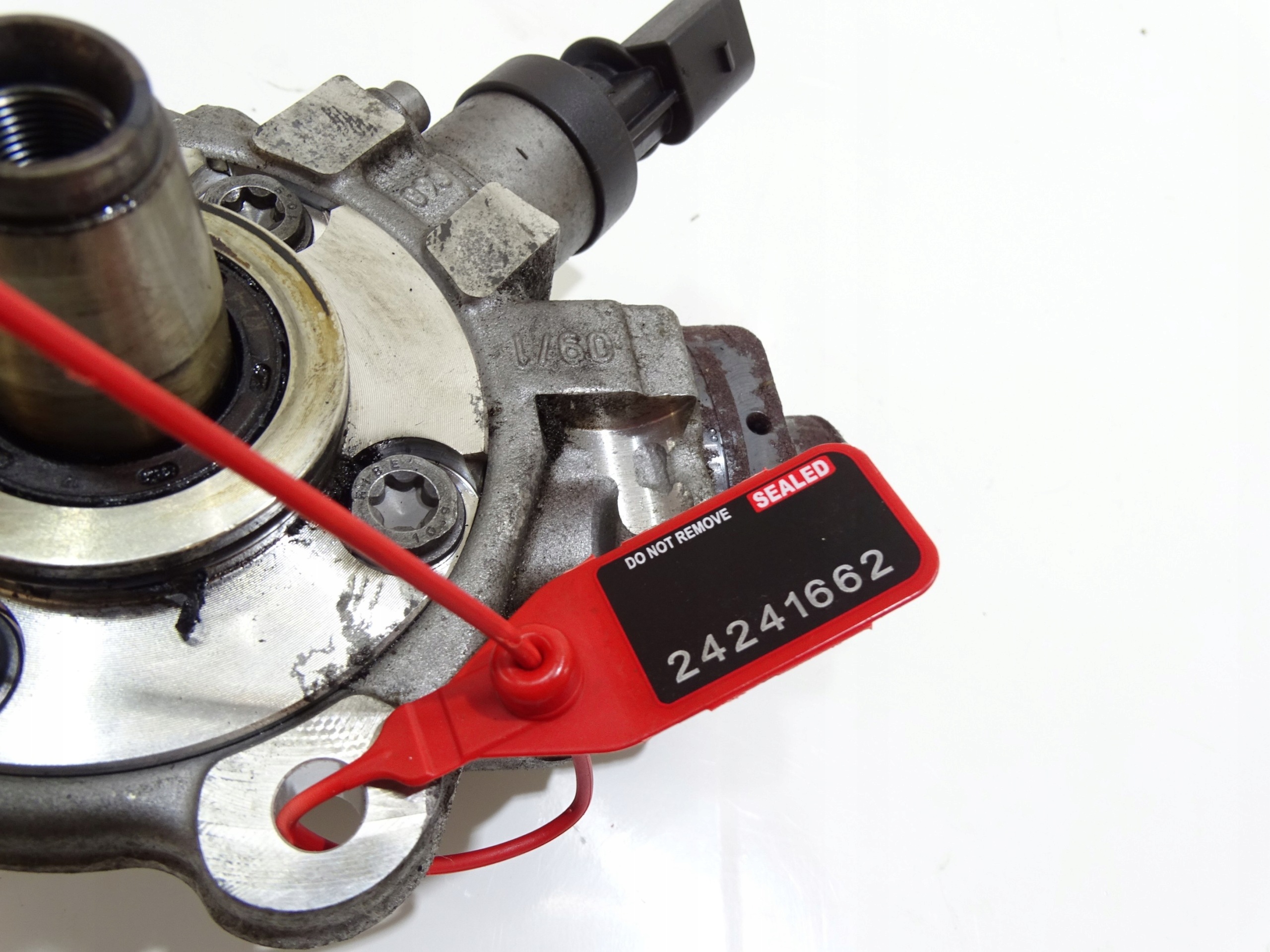 Einspritzpumpe BMW X1 E84 2.0 D N47D20C 8510865