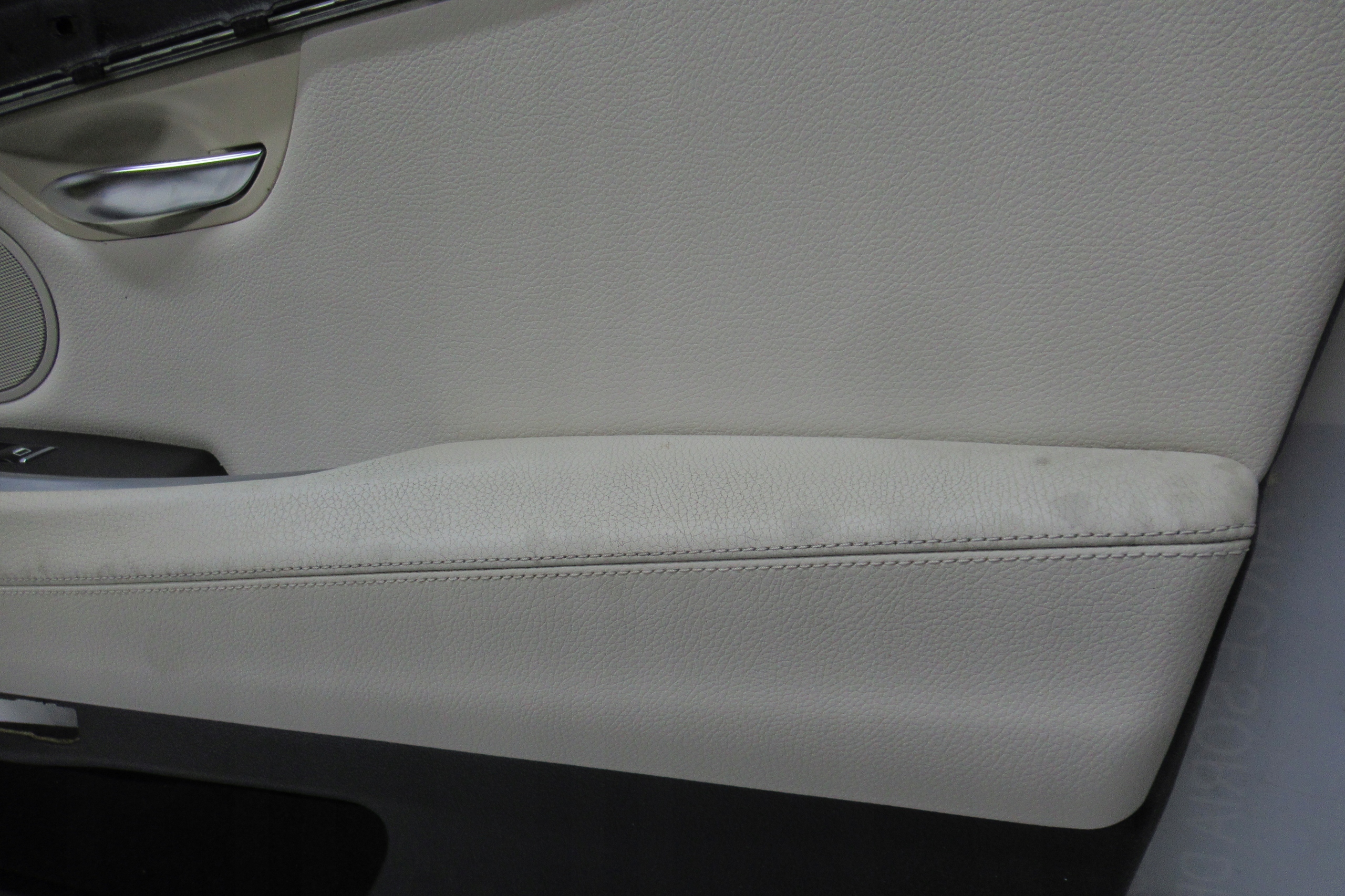 BMW 5GT 2009 side door right front