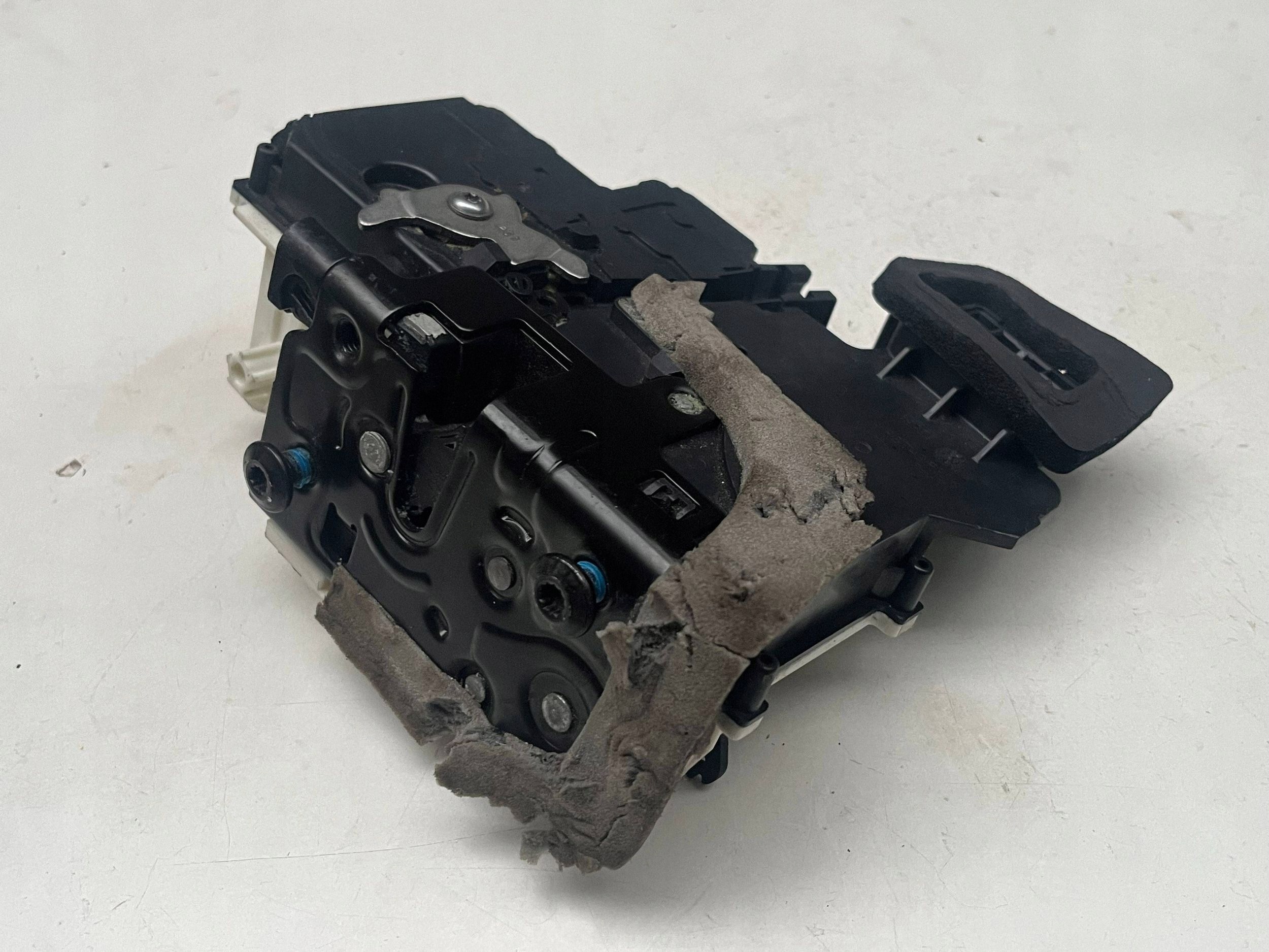 AUDI A6 C8 lock door right rear part 4K0839016P @M