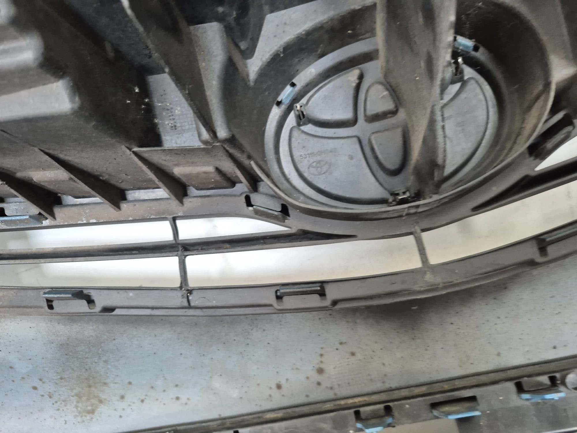 TOYOTA AYGO and LIFT 12- bumper front front 52119-0H110
