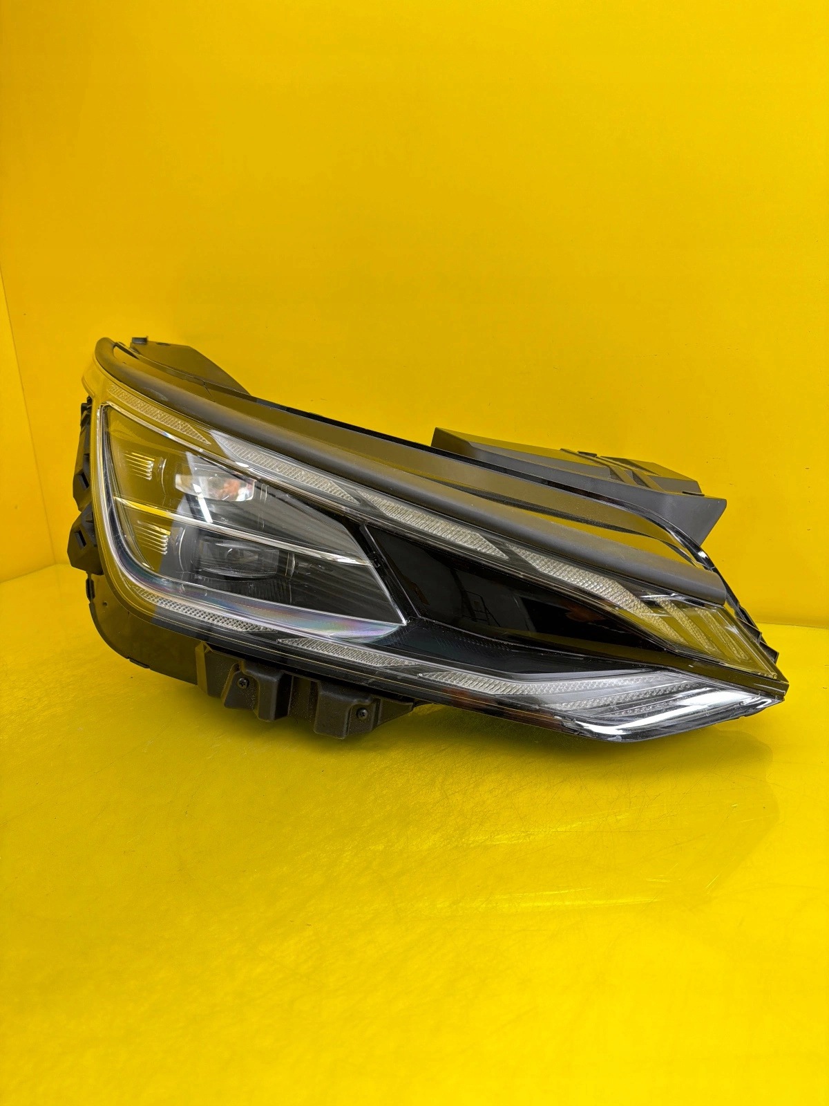 light right front Kia EV6 EV-6 Full Led