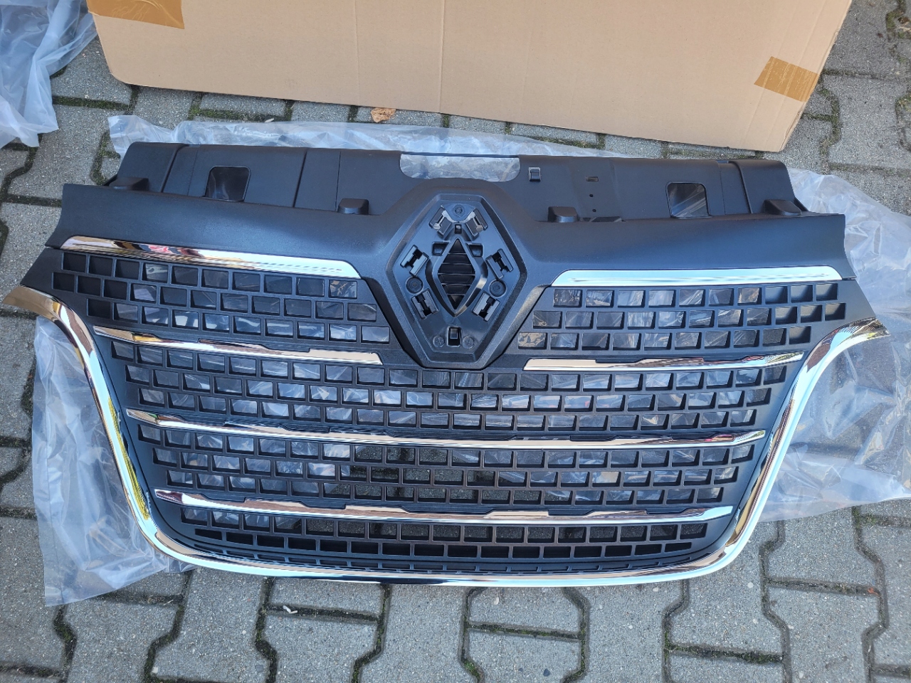 RENAULT MASTER IV 2019 - ATRAPA GRILL NOWY ORYGINAŁ 623109004R