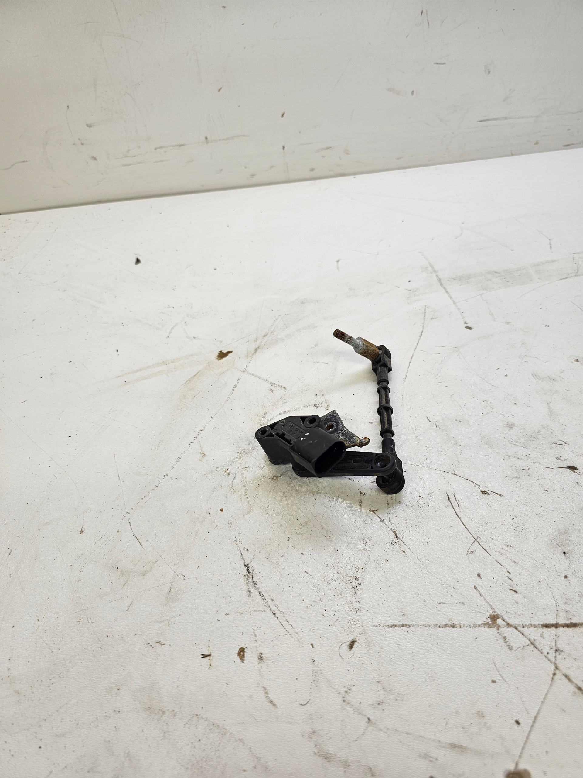 sensor levelling AUDI A4 B9 Q7 4M 8W0941309C 4M0907503