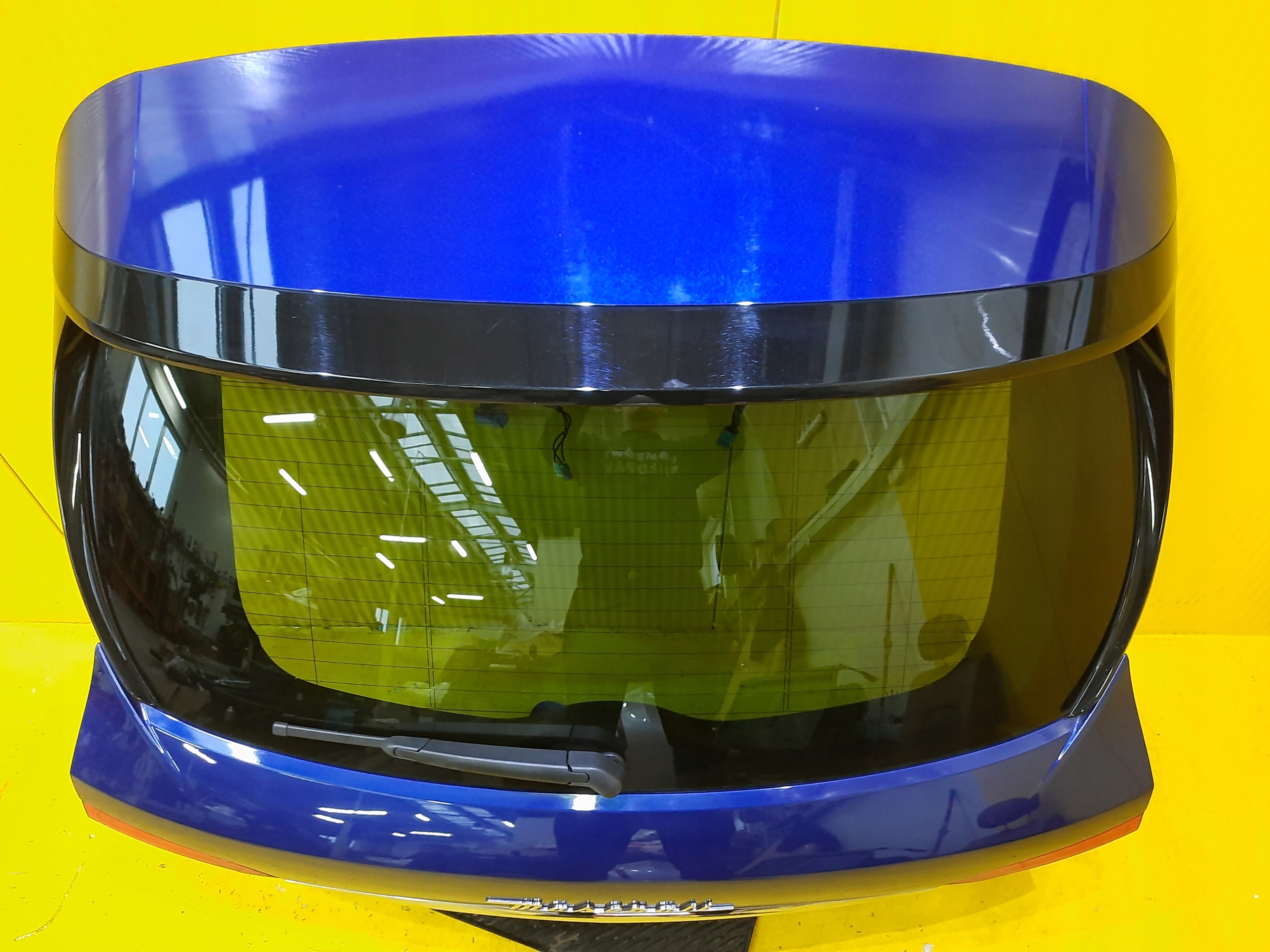 MASERATI LEVANTE KLAPA BAGAŻNIKA BEZ LAMP 406/C Kolor niebieski