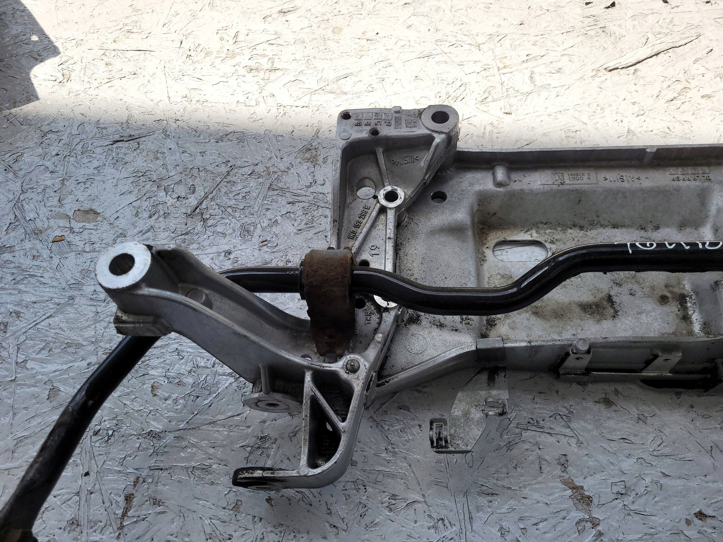 VW GOLF ALTEA LEON OCTAWIA axle beam axle beam subframe front 1K0199369F