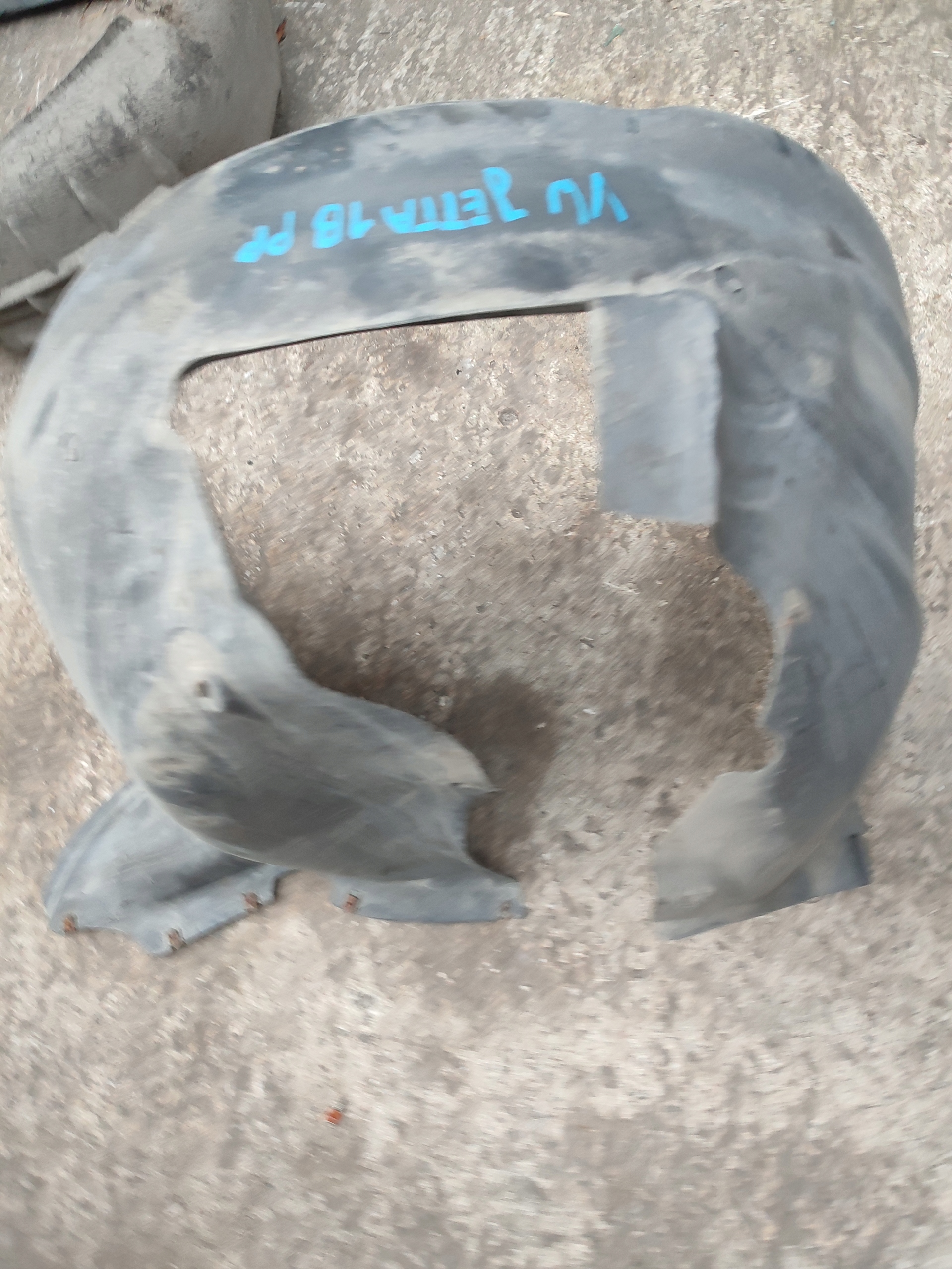 mudguard right front right front Volkswagen Jetta VI