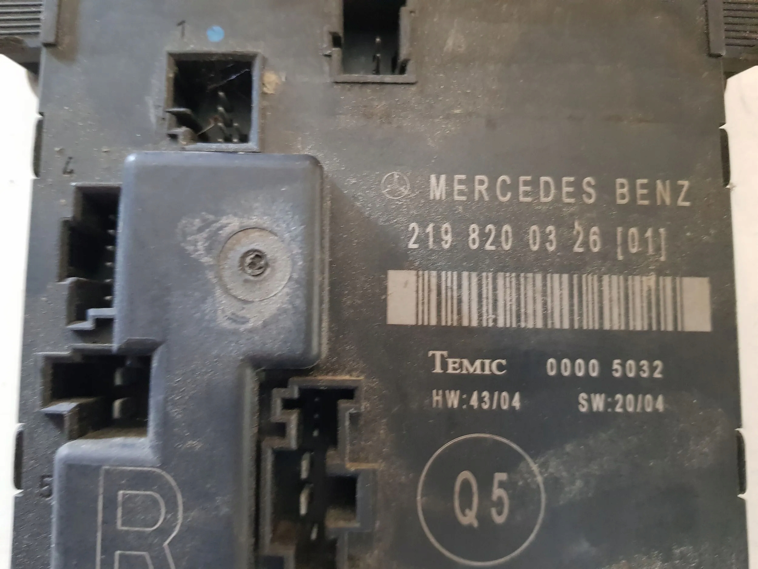 Mercedes-Benz CLS C219 2007 Moduły komfortu Producent części Mercedes-Benz OE