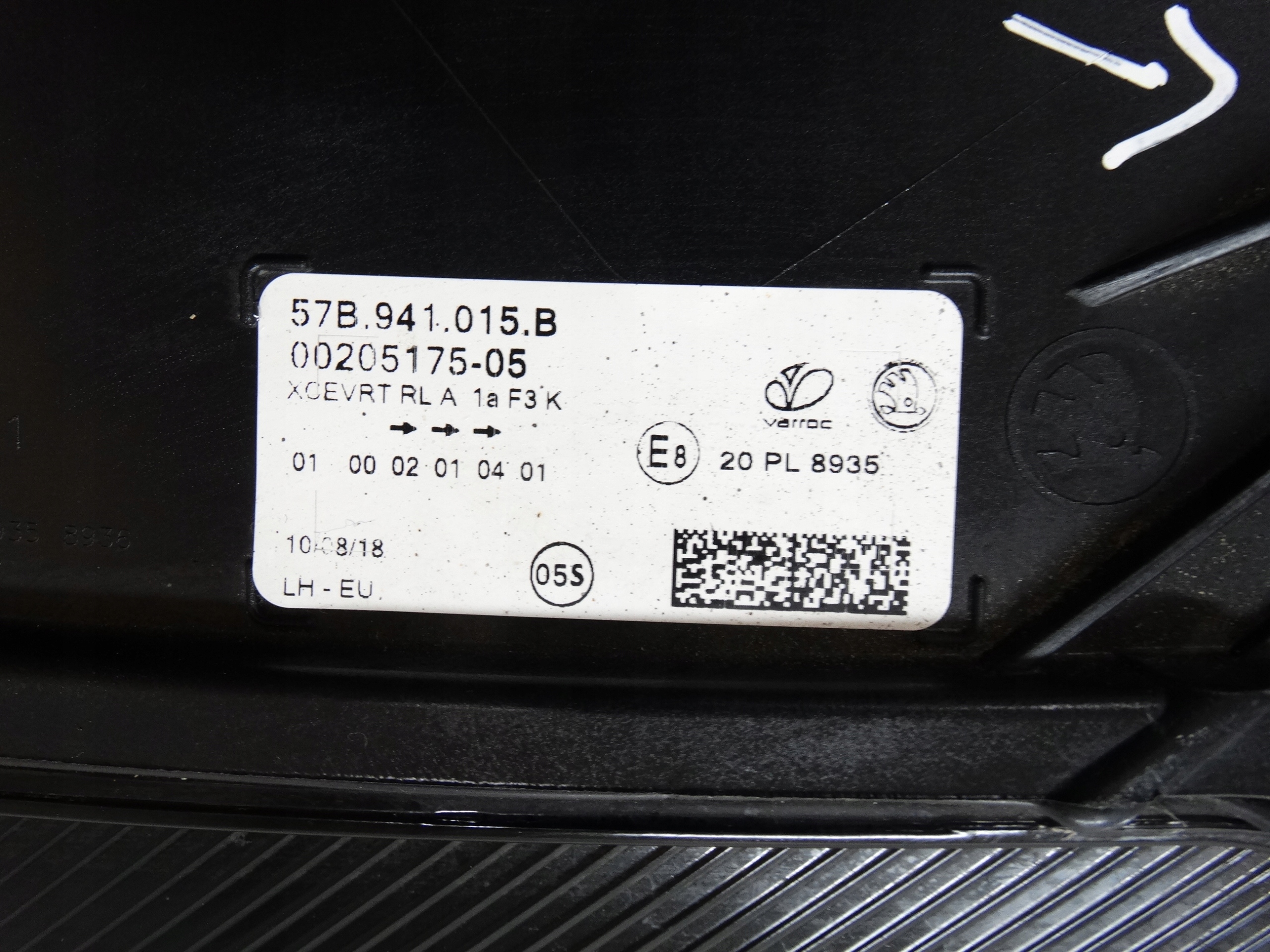 light REFLEKTOR left front SKODA KAROQ 57B941015B