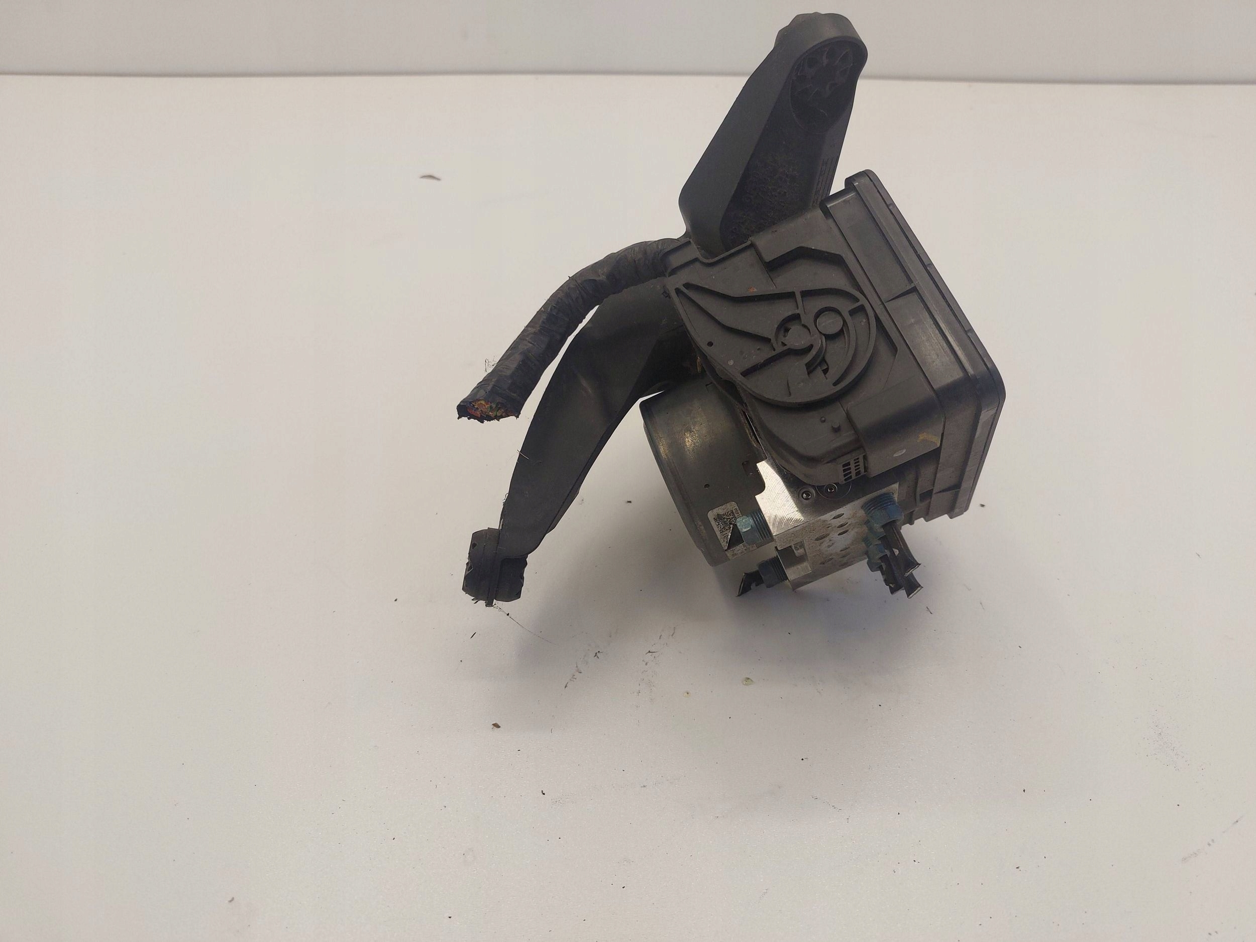 BMW 2 F45 F46 pump module control unit ABS 6874020 6874019