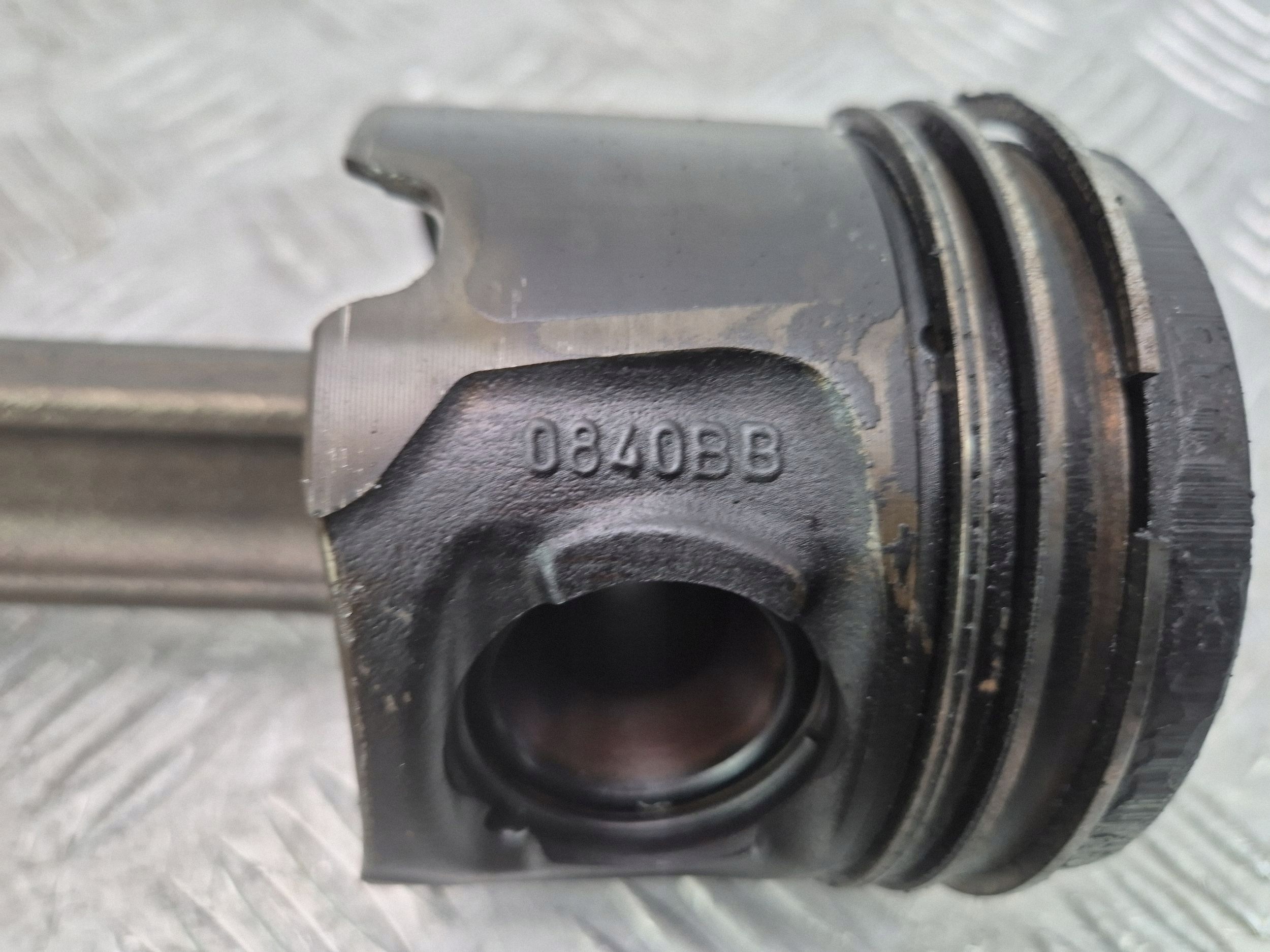 piston with connecting rod BMW X1 E84 18d 0840BB N47D20A