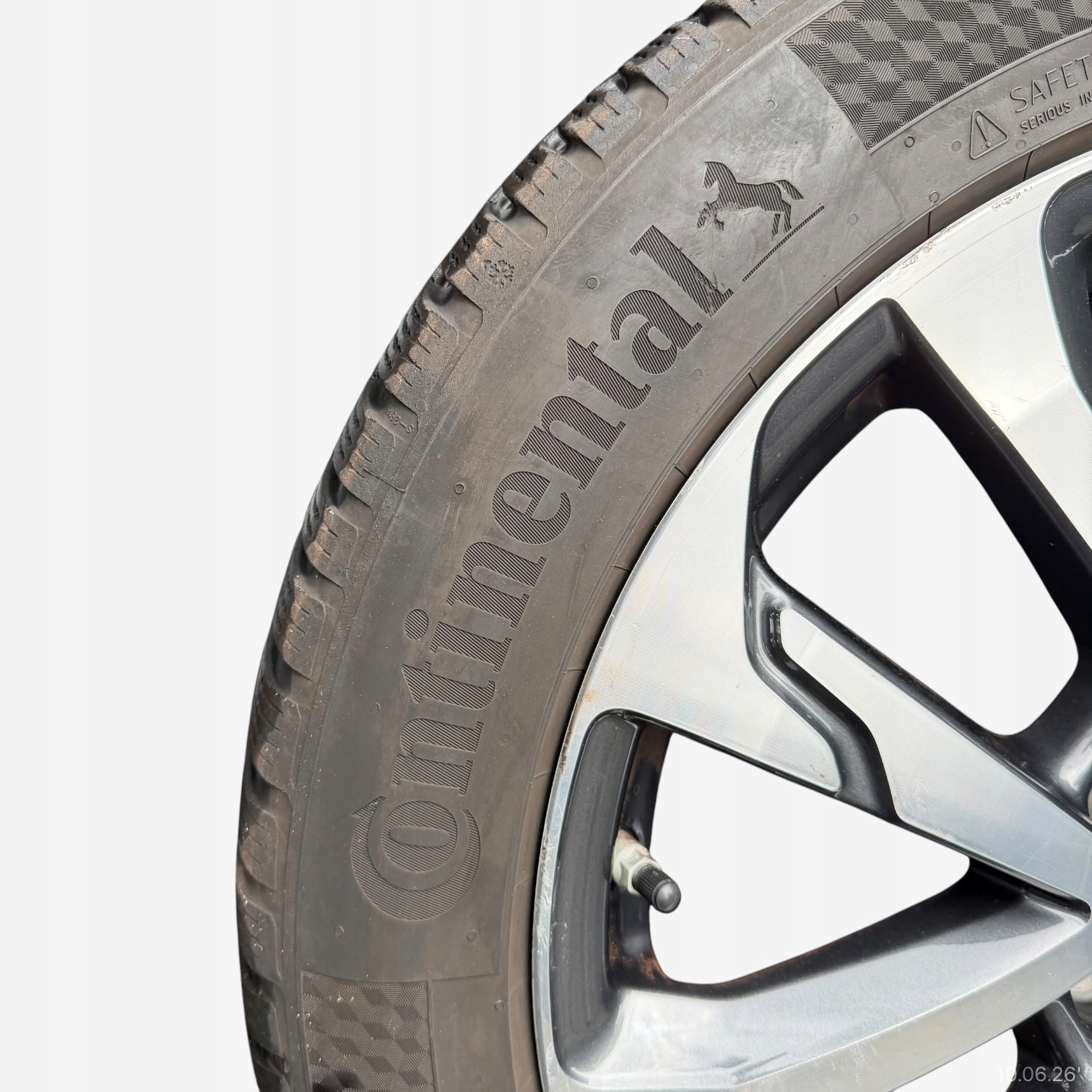 discs wheels tyres TOYOTA C-HR II CONTINENTAL 225/50/18" 6MM winter M+S