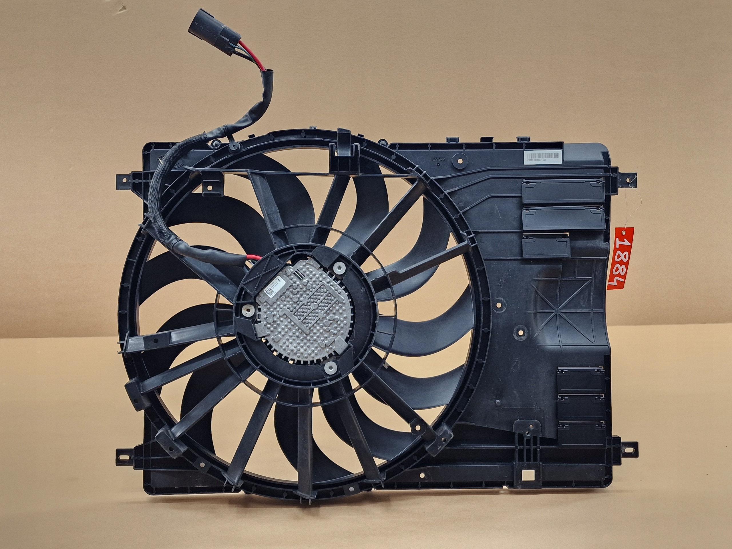 WENTYLATOR EVOQUE E-PACE X540 DISCOVERY SPORT LIFT 2019-2025