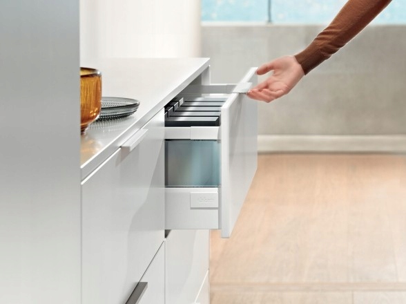 SZUFLADA TANDEMBOX ANTARO 650 NISKA M SZARA,BLUM Głębokość mebla 65 cm