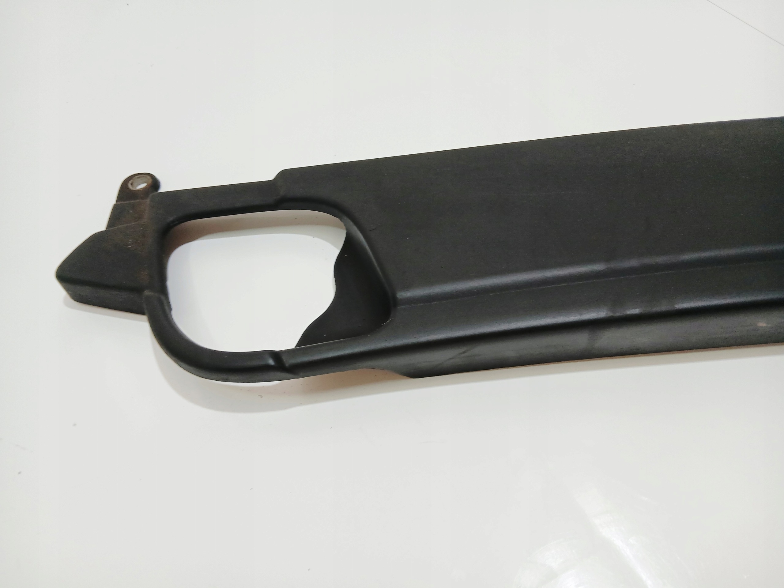 krytka kryt stěny předního BMW E60 E61 N47 2.0D 7803340