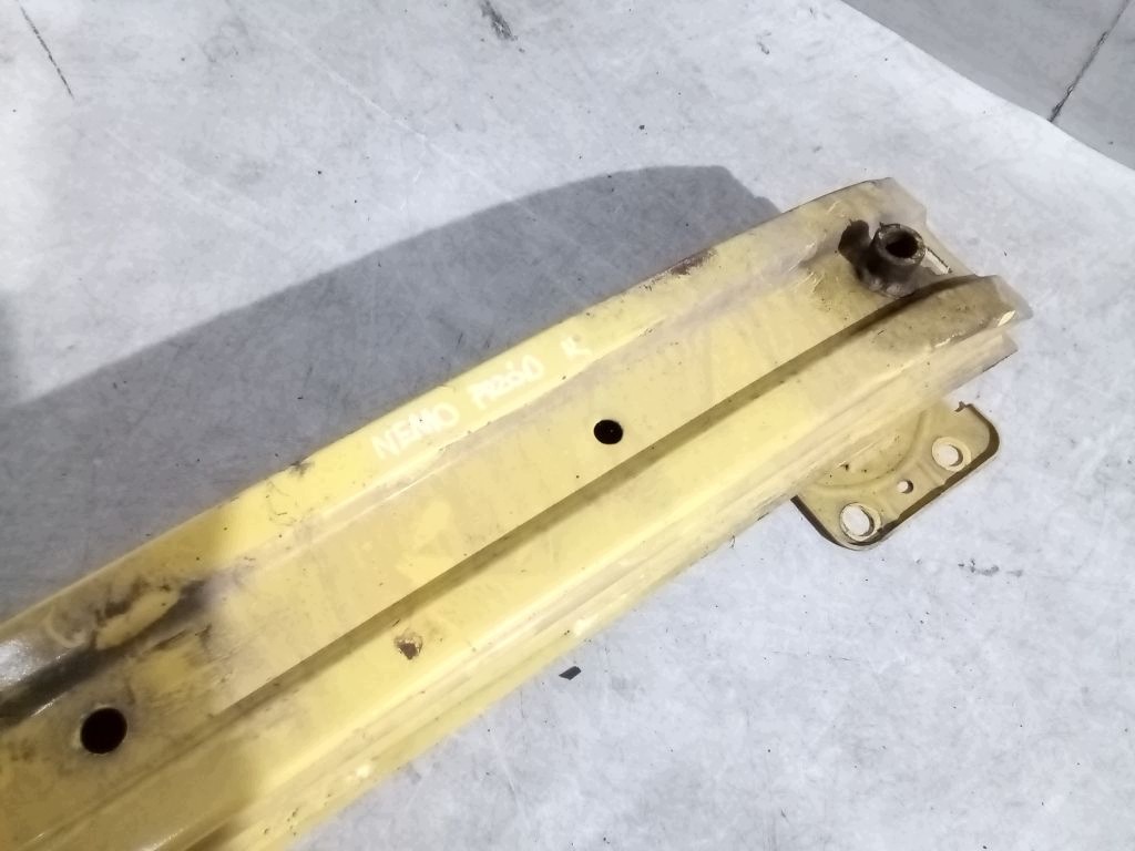Citroen Nemo sider below bumper front
