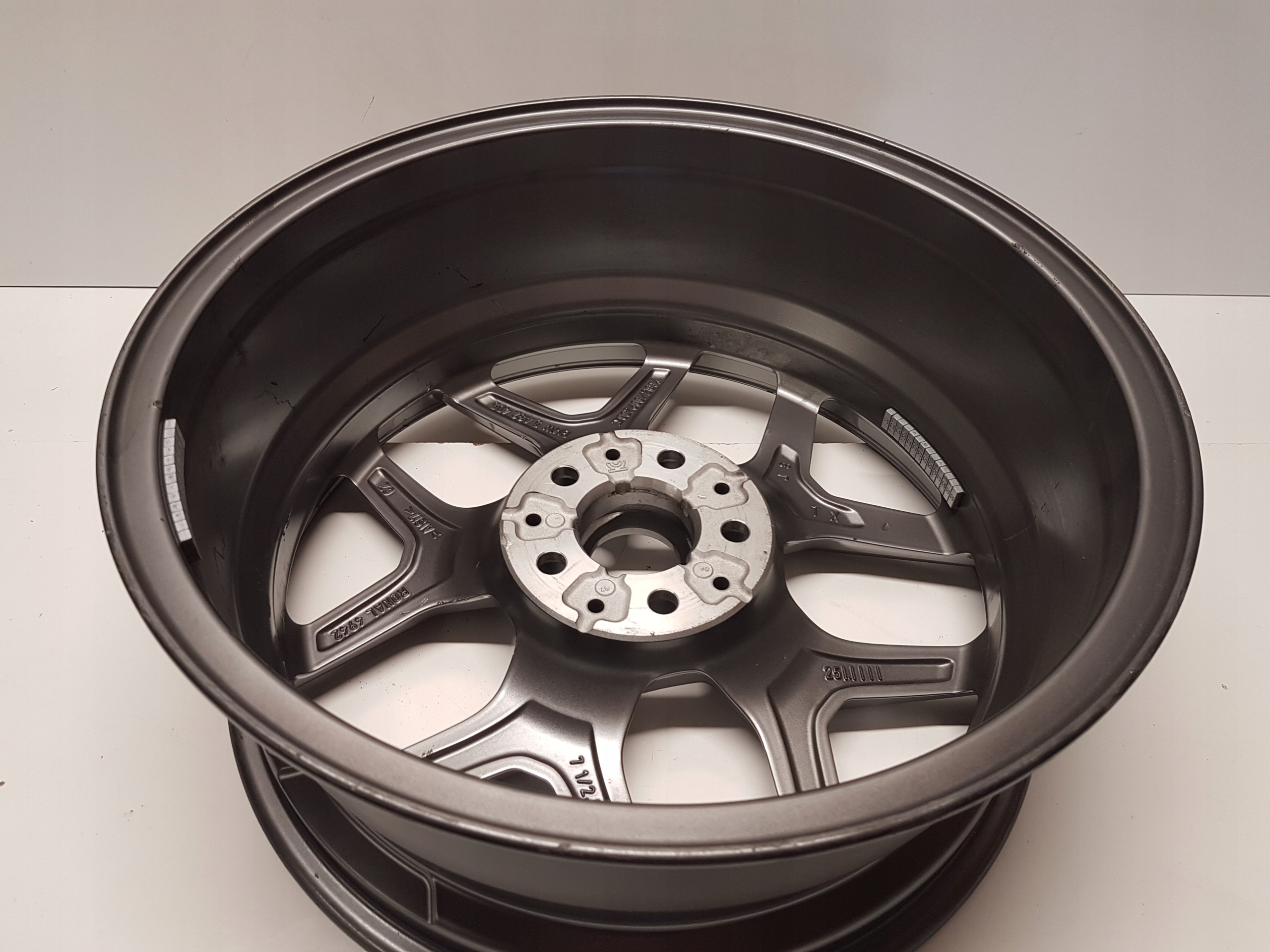 disk BMW G60 G61 7,5Jx18 IS23 5A324D5