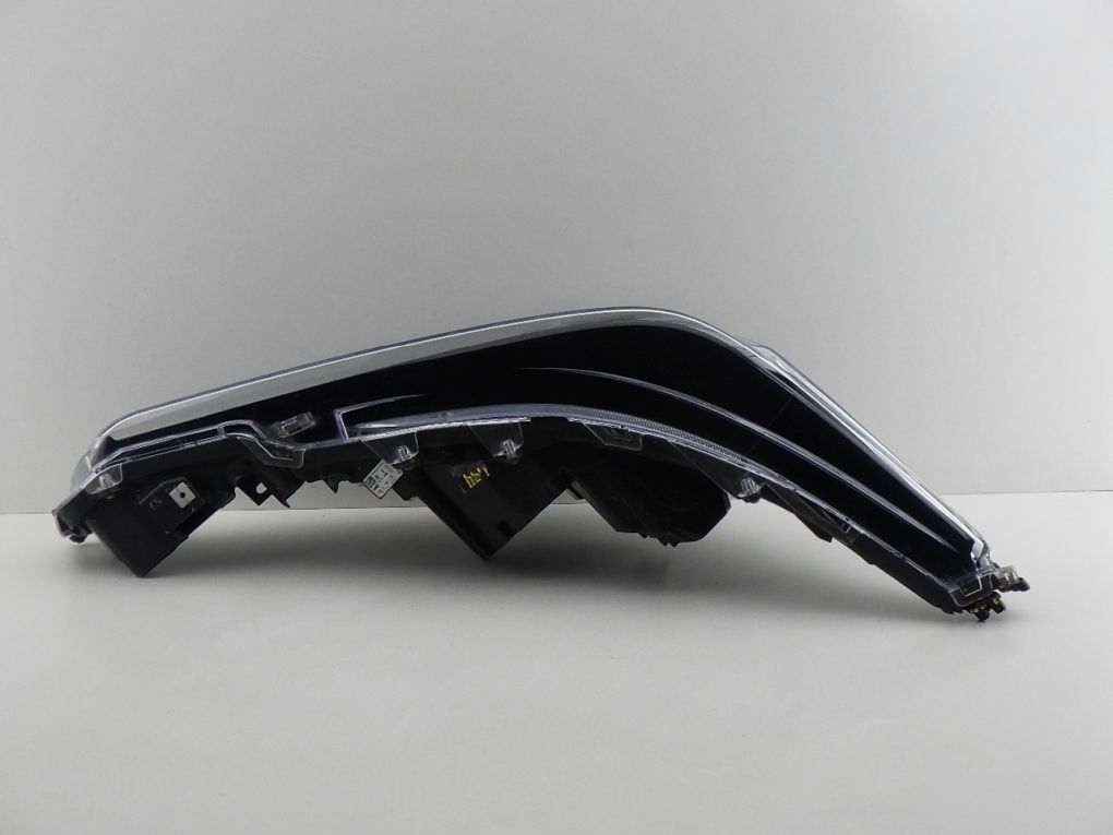 TOYOTA COROLLA E21 HB KOMBI FULL LED 18- light front right
