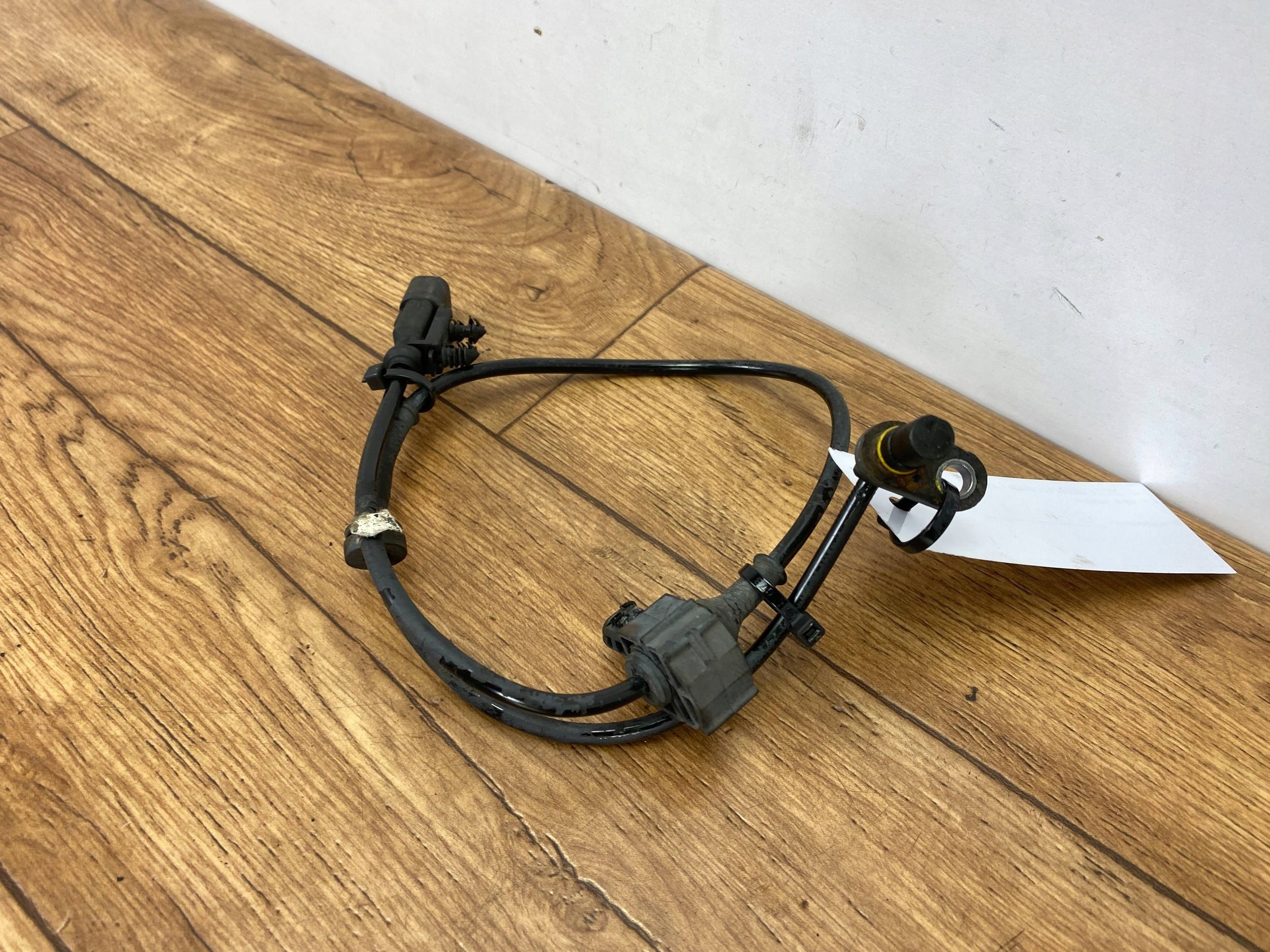 Sensor ABS heck L=P Cadillac Escalade IV 2015+