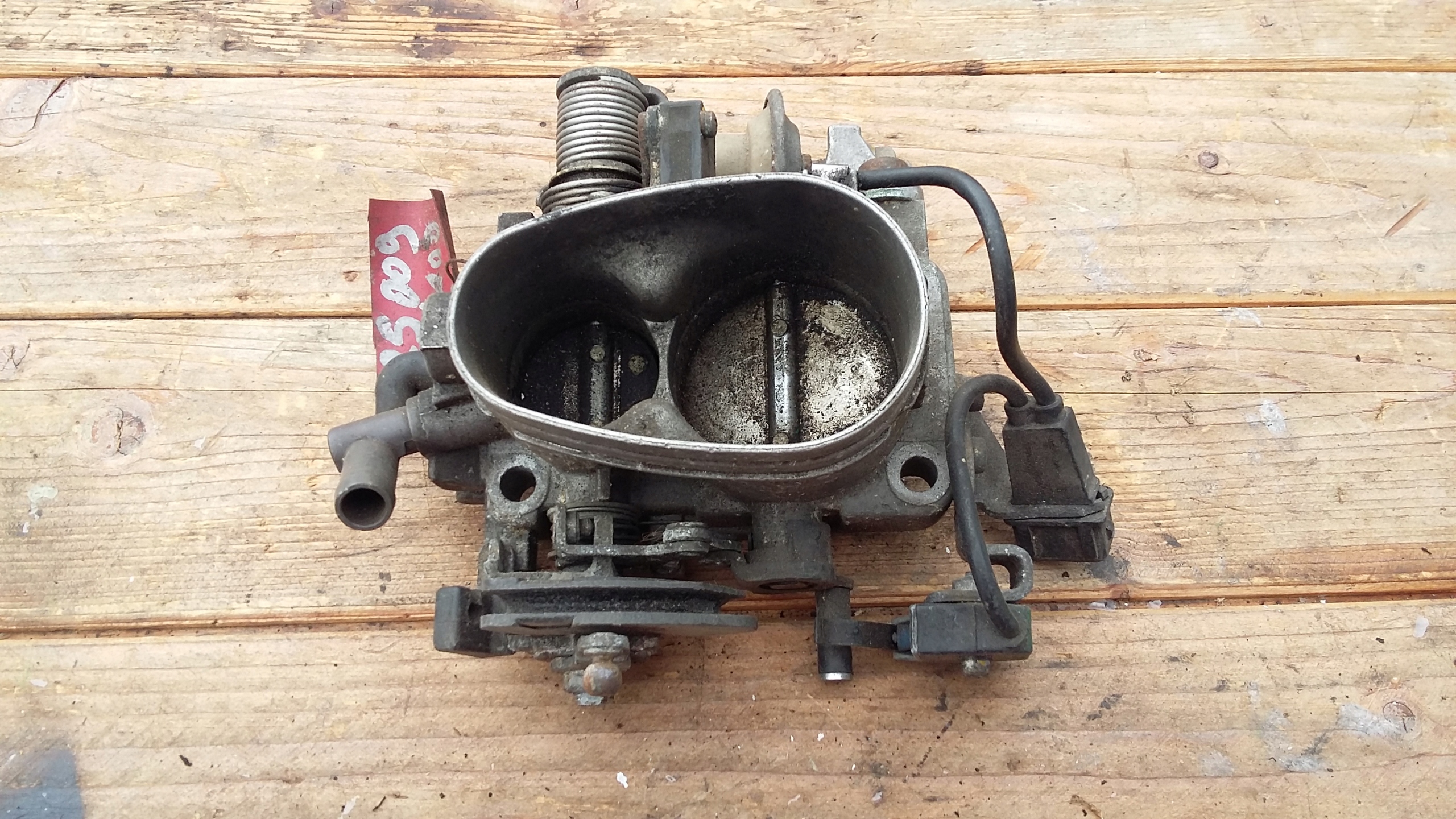 PRZEPUSTNICA VW AUDI 100 C3 AUDI C4 2.3B