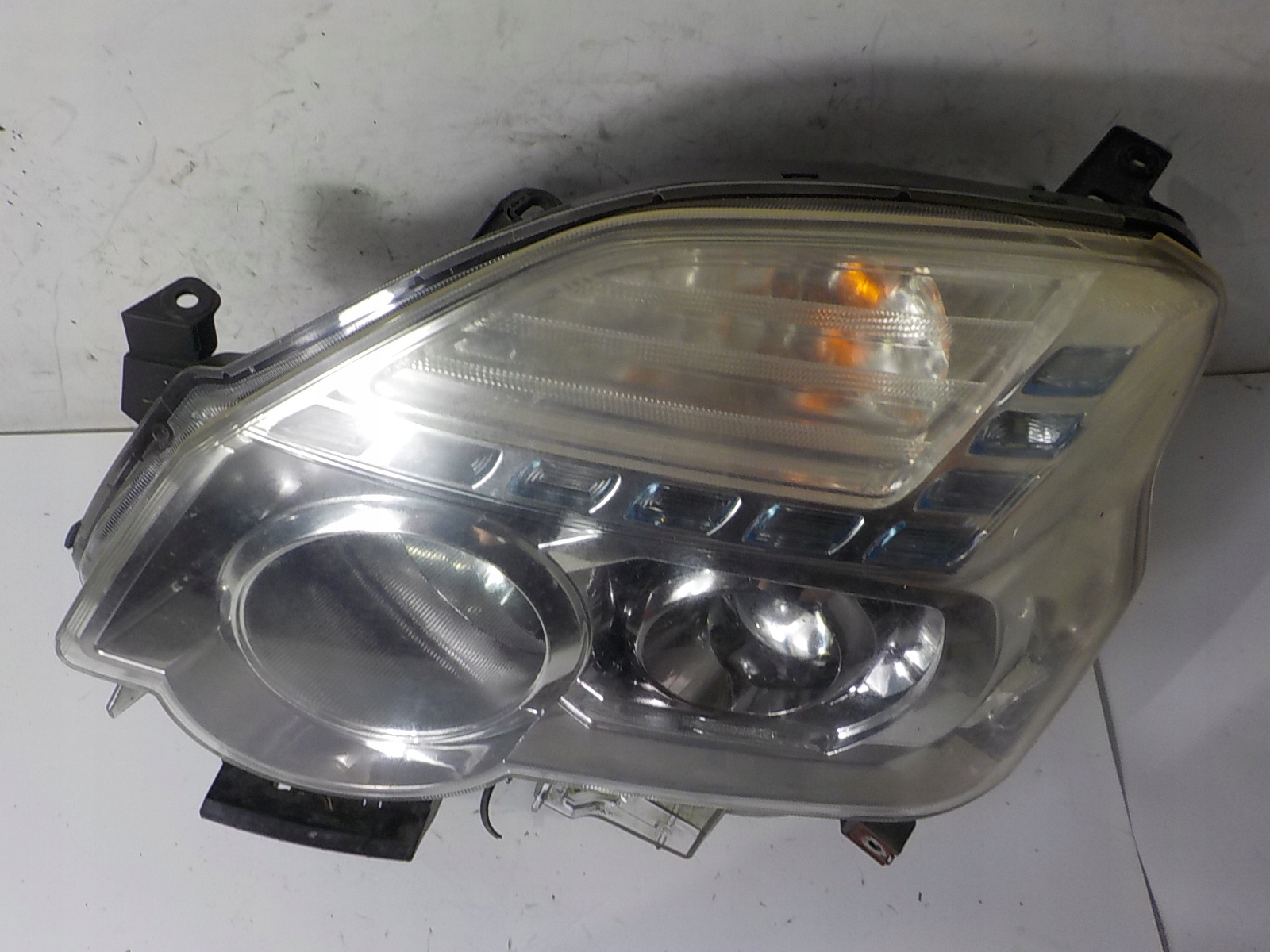 NISSAN X-TRAIL T31 XENON LIFT light left front front UK