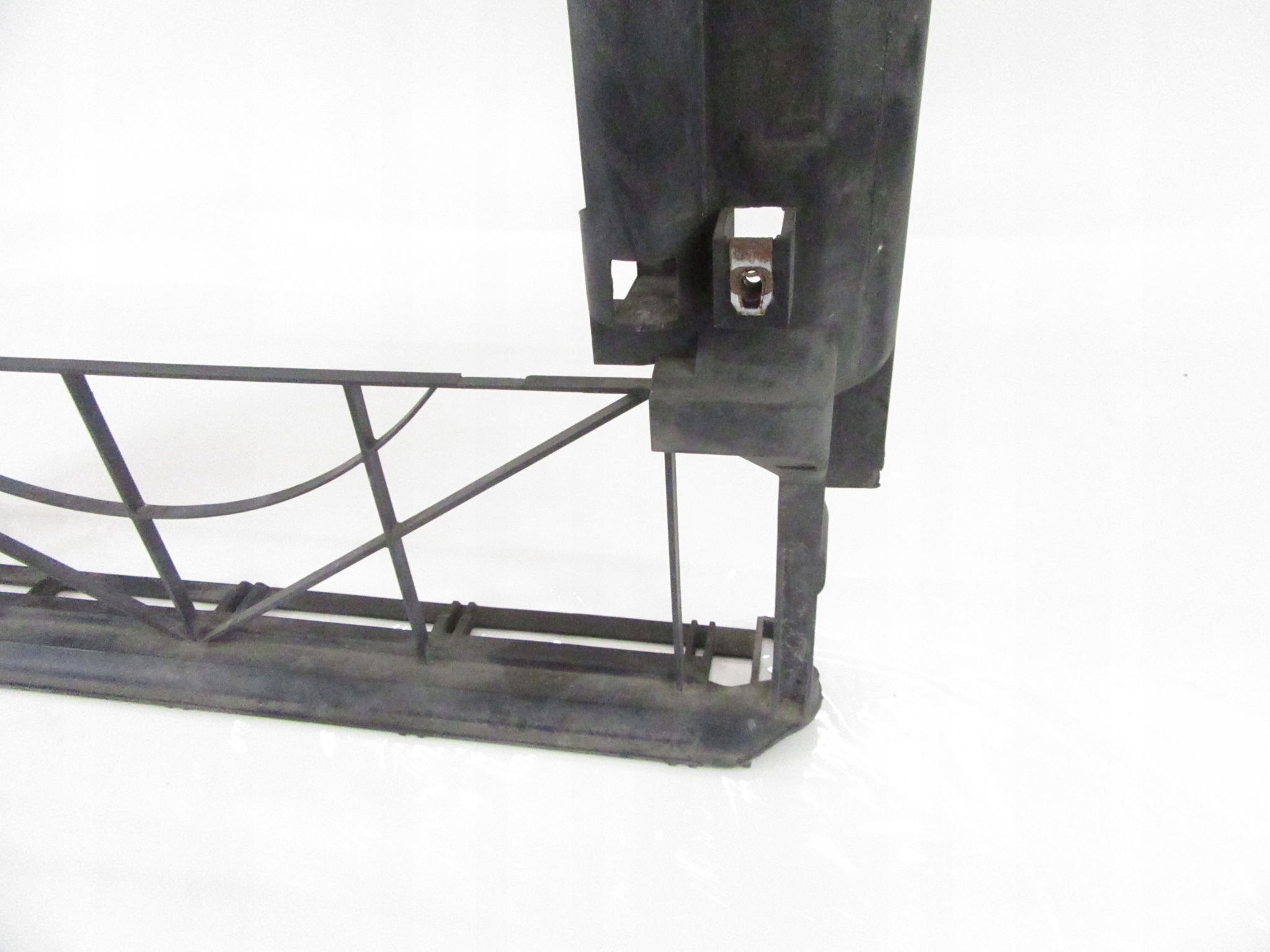 cover holder radiator frame BMW E53 X5 1439105