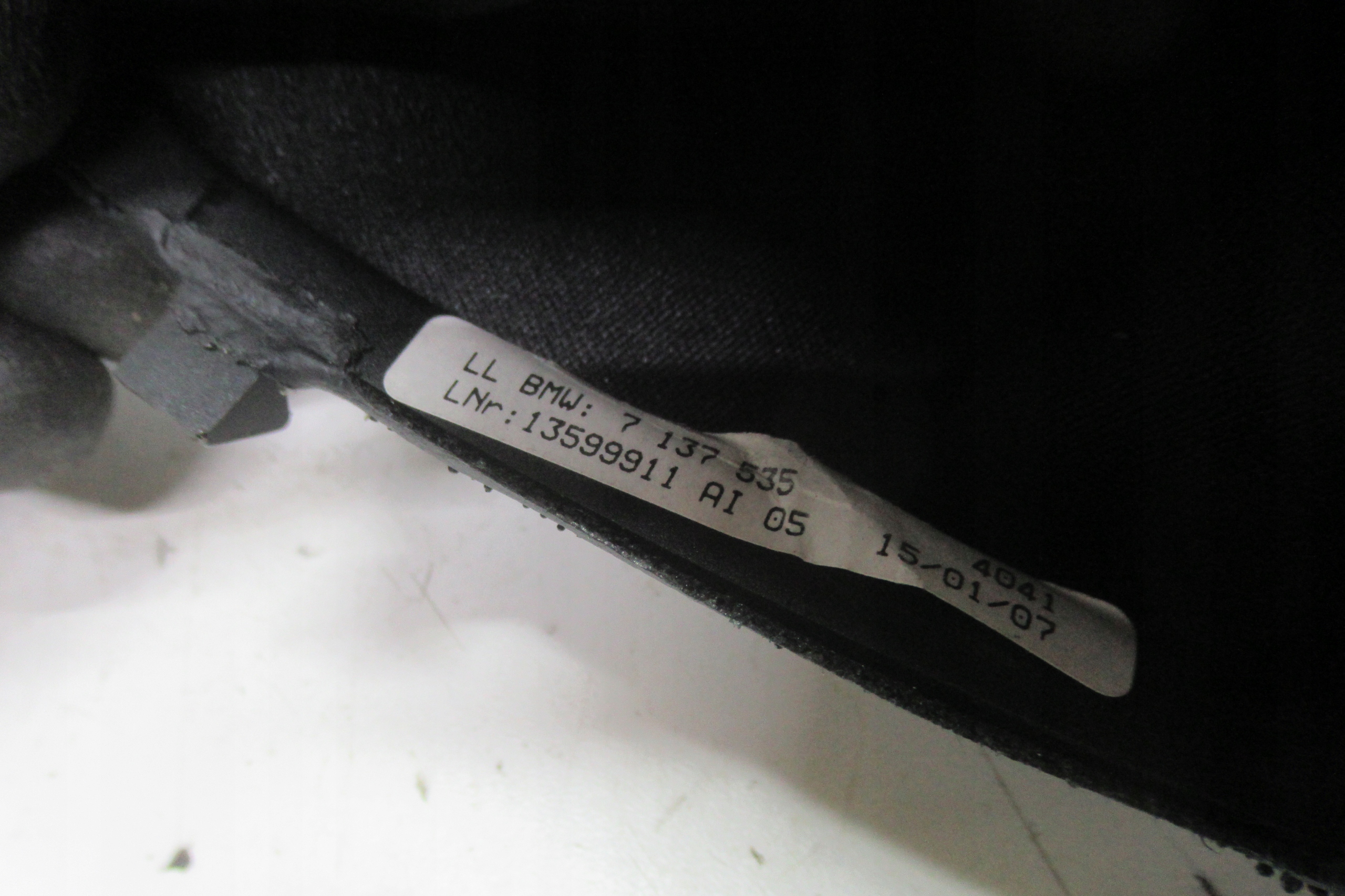 BMW E91 07R Manschette Hand 7137535