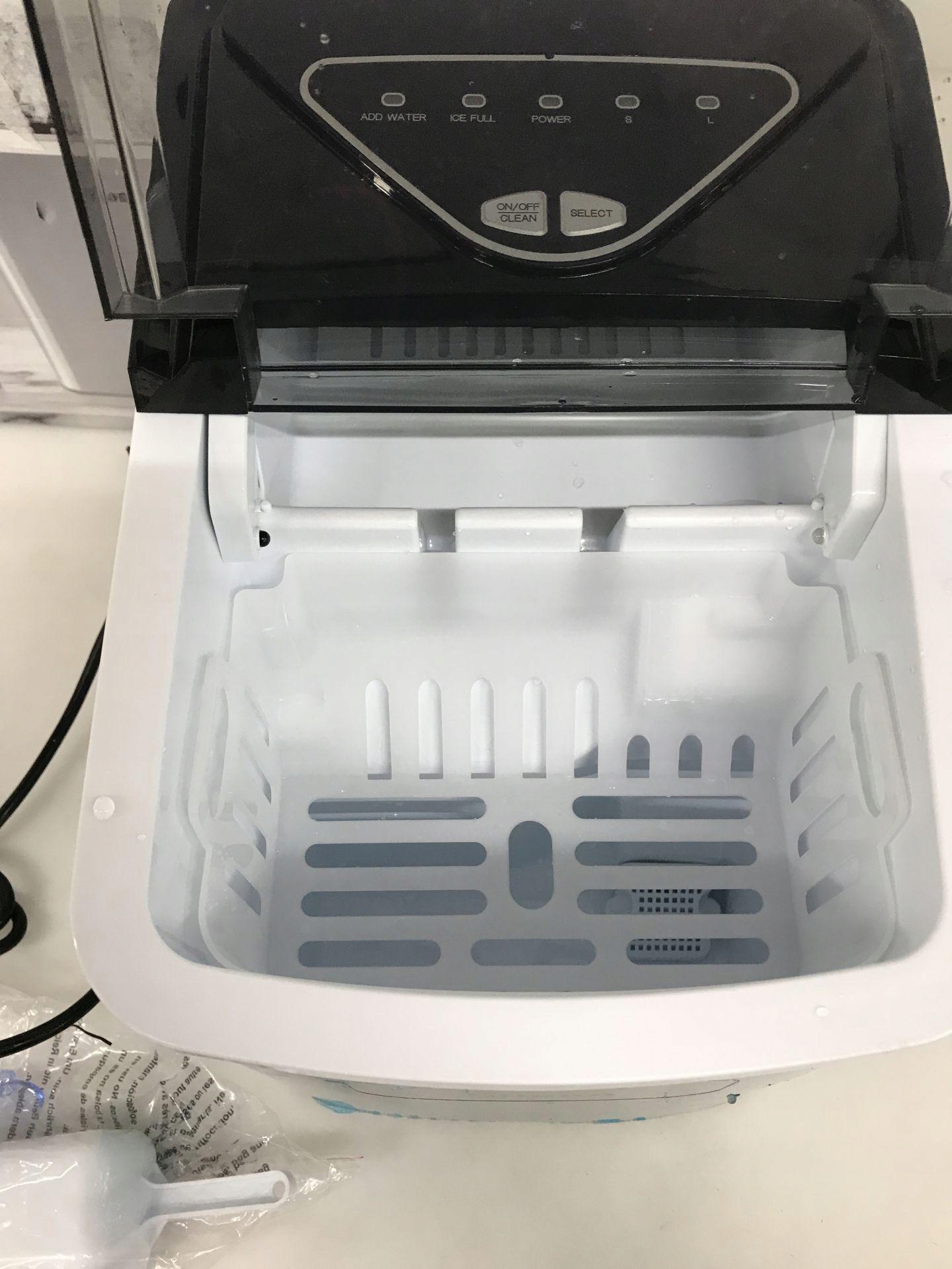 MASZYNA DO KOSTEK LODU MAŁA KOSTKARKA SLIMO1 Model SLIM01U