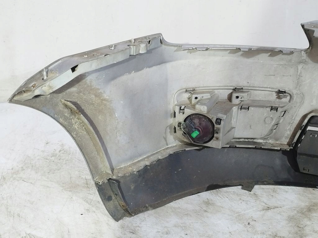 Ford Focus C-Max a nárazník předek přední D1