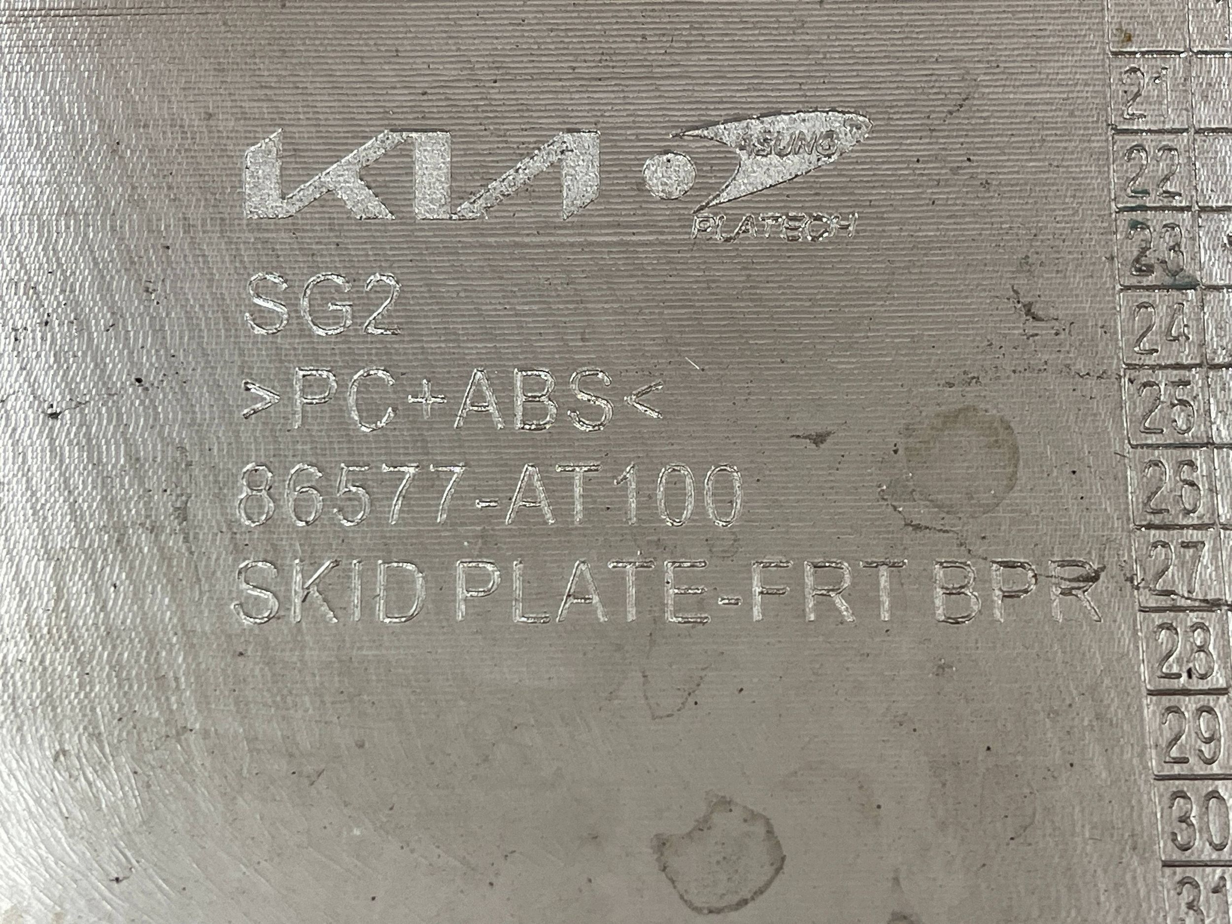 lišta CHROM nárazníku předního předek KIA NIRO2 II 21- 86577-AT100