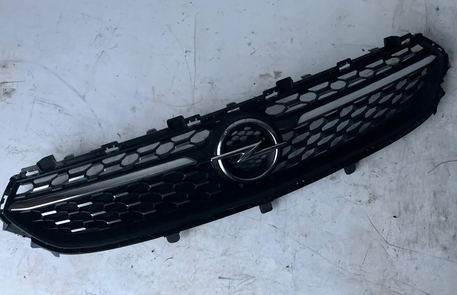 Opel Corsa Kühlergrill FRONTGRILL Kühlergitter 98334061 - Thumbnail 1